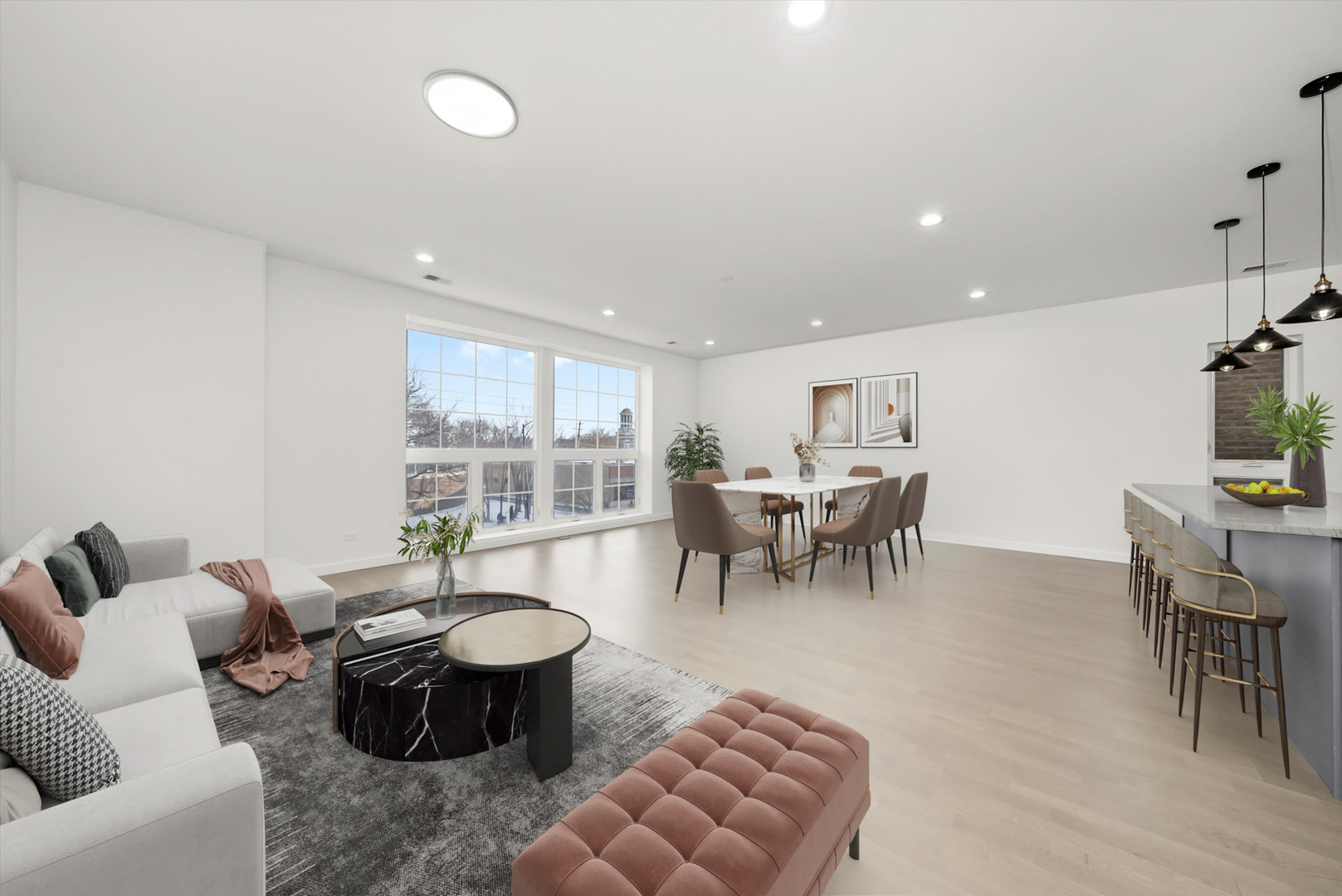 5824 N Lincoln Avenue Unit: 2S