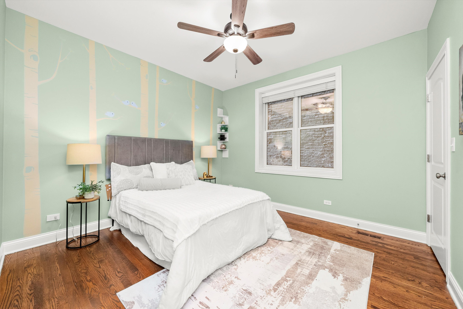 1116 W Hubbard Street Unit: 1E