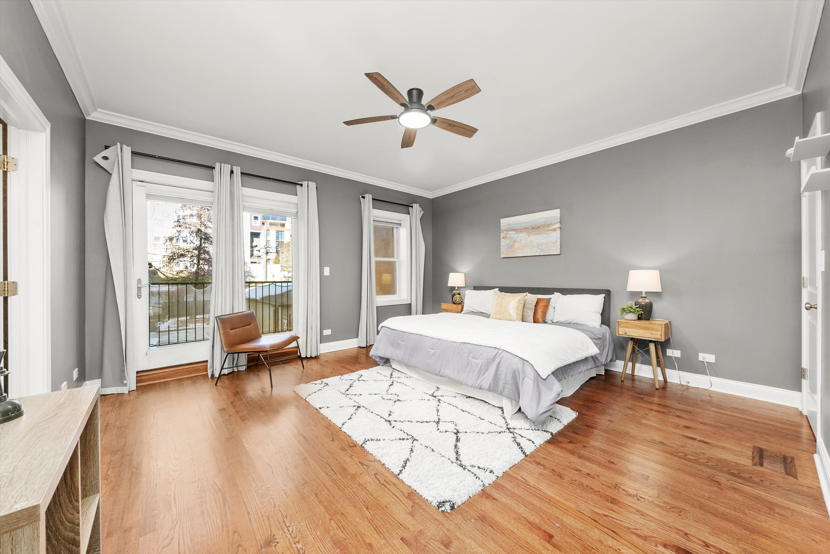 1116 W Hubbard Street Unit: 1E