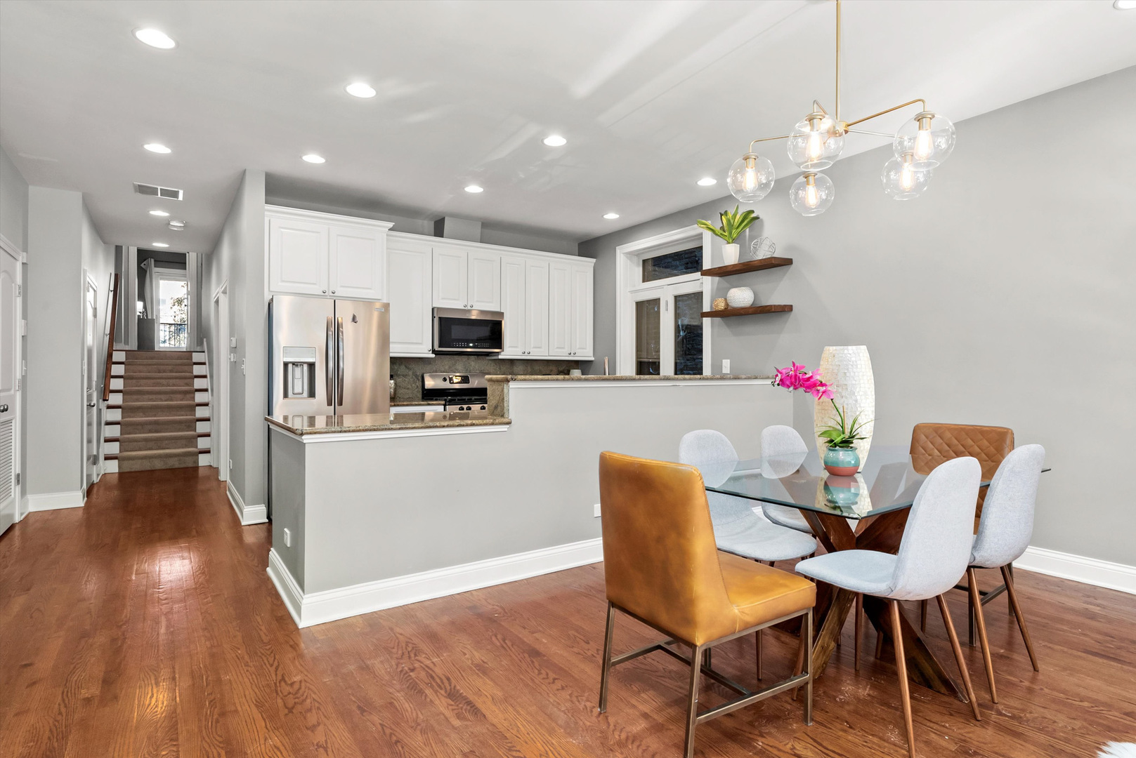 1116 W Hubbard Street Unit: 1E