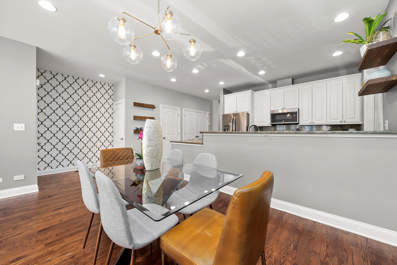 1116 W Hubbard Street Unit: 1E