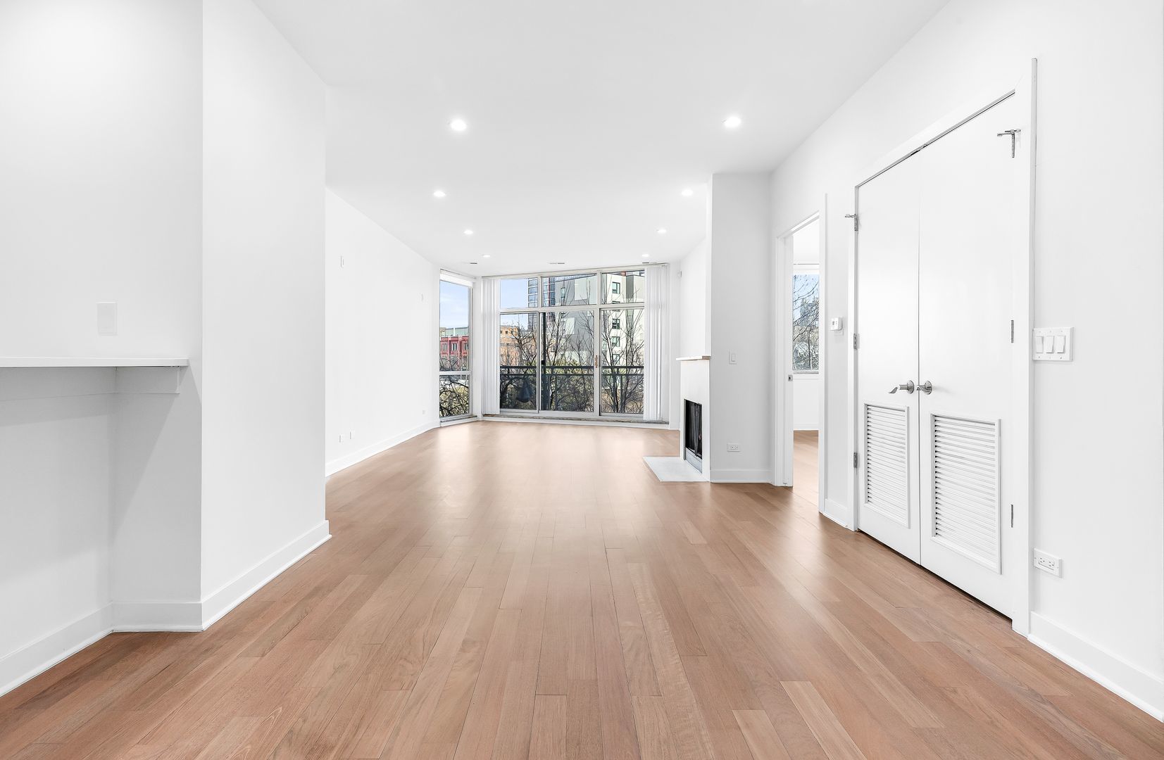 914 W Hubbard Street Unit: 304