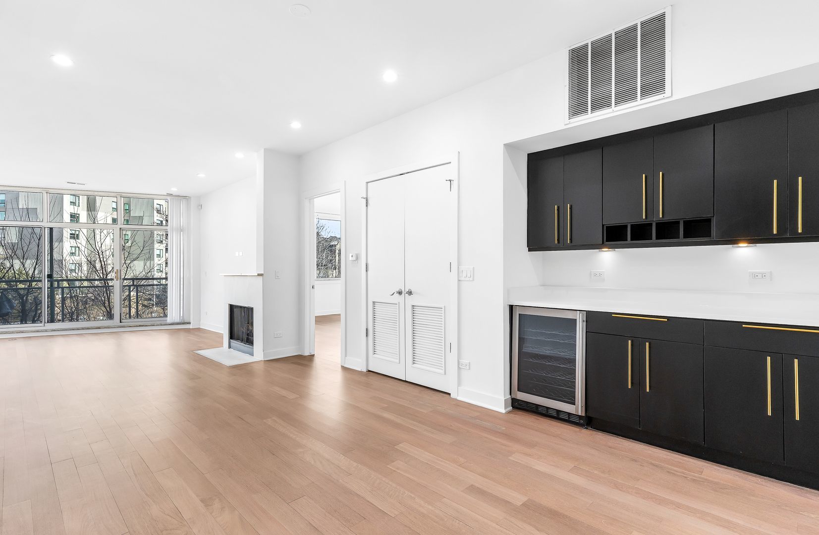 914 W Hubbard Street Unit: 304