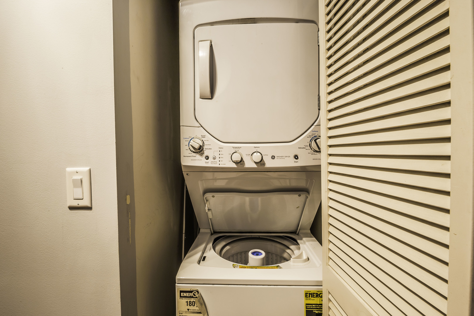 451 W Huron Street Unit: 1311