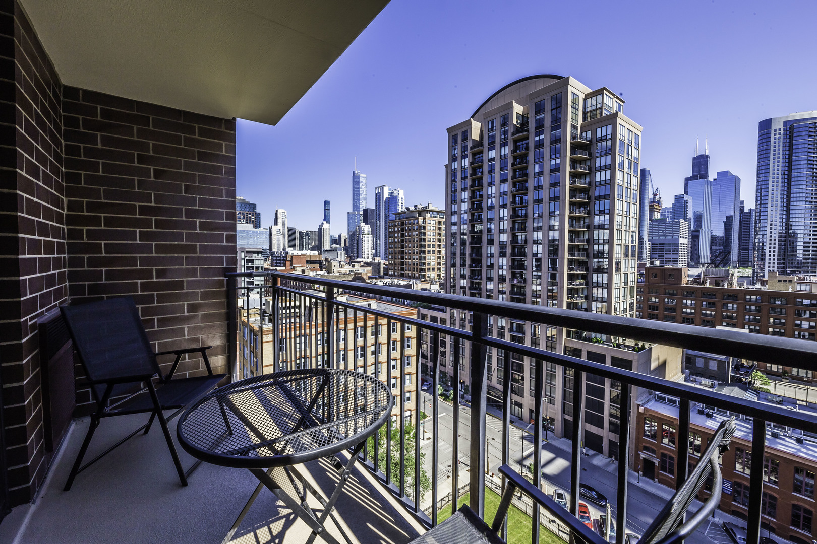451 W Huron Street Unit: 1311