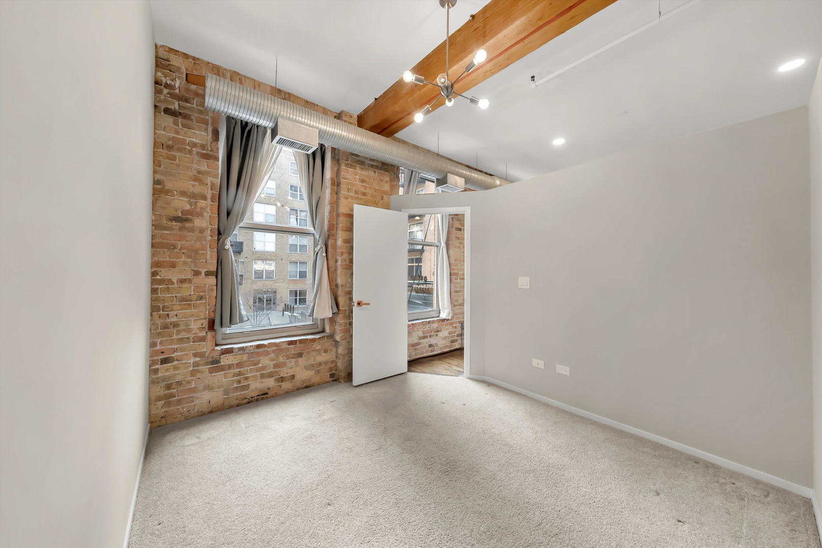 417 S Jefferson Street Unit: 209B
