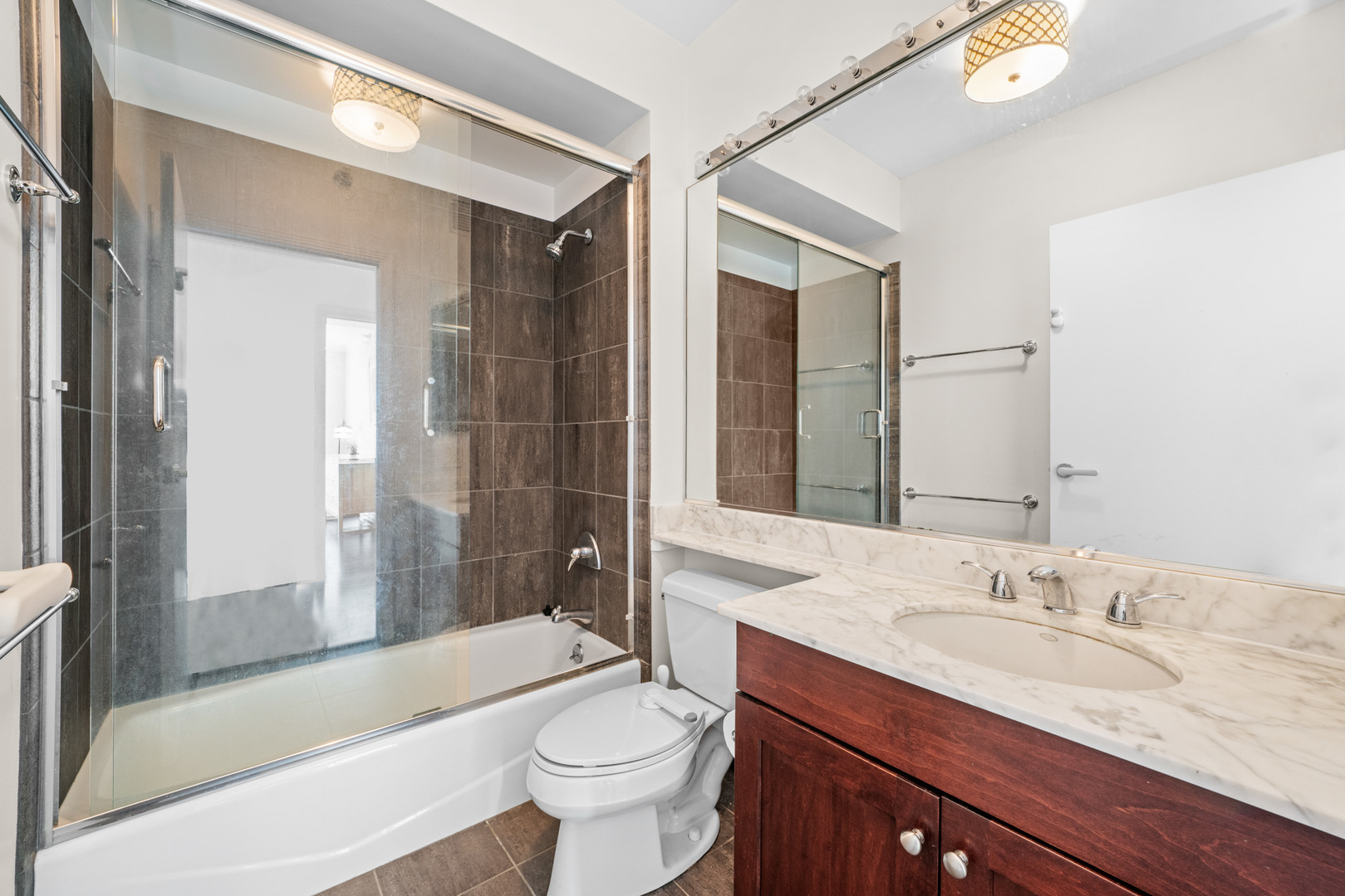 501 N Clinton Street Unit: 3203