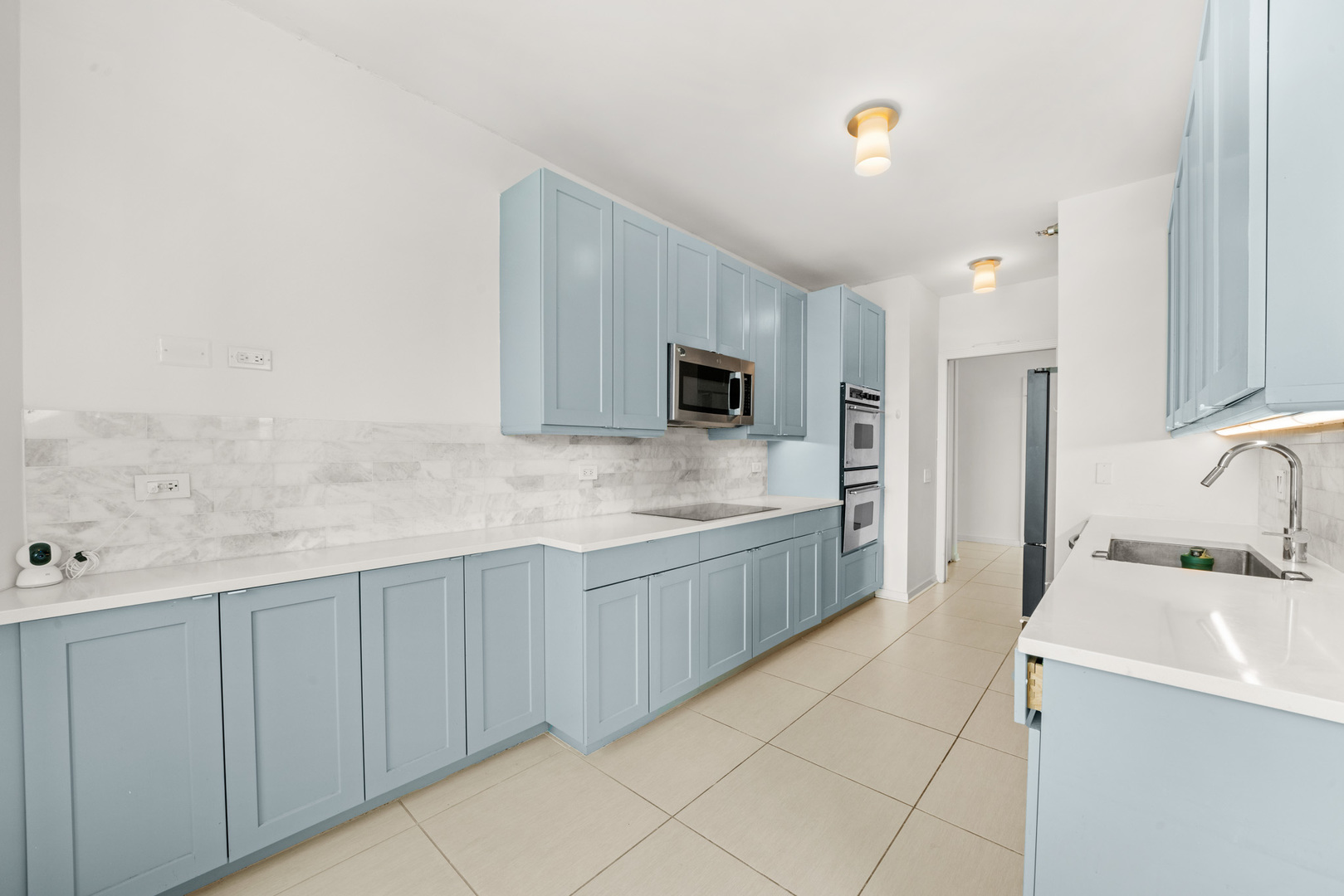 501 N Clinton Street Unit: 3203