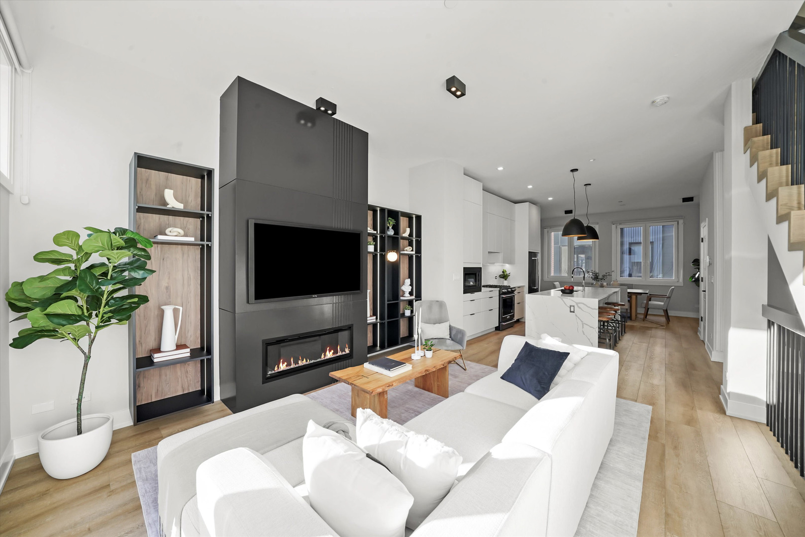 4232 W Belmont Avenue Unit: 2