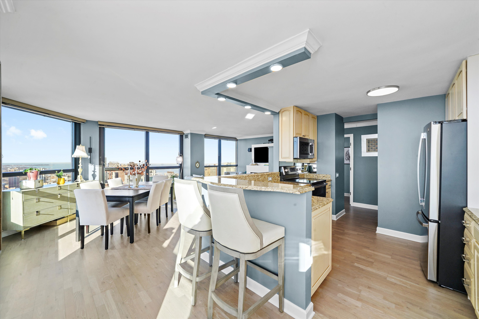 1030 N STATE Street Unit: 34B