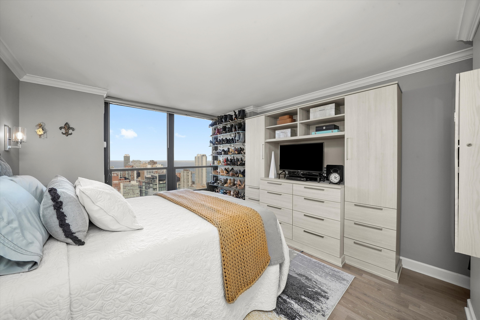 1030 N STATE Street Unit: 34B