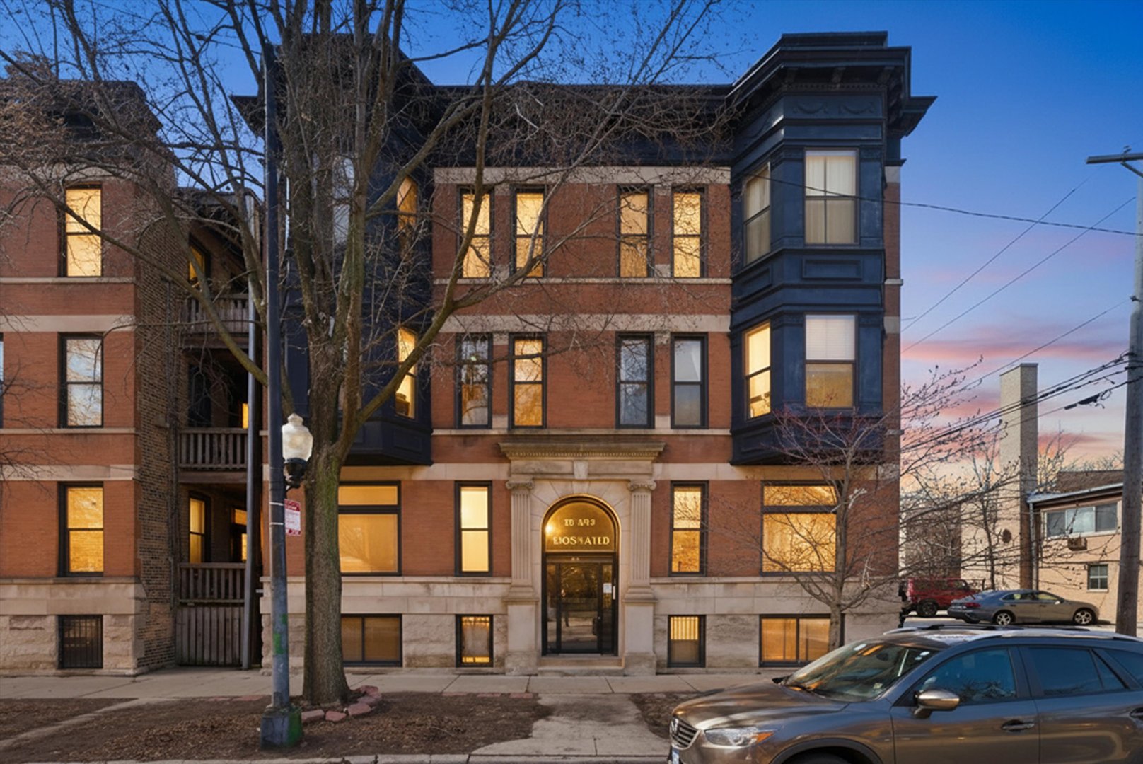 4110 N SOUTHPORT Avenue Unit: 2