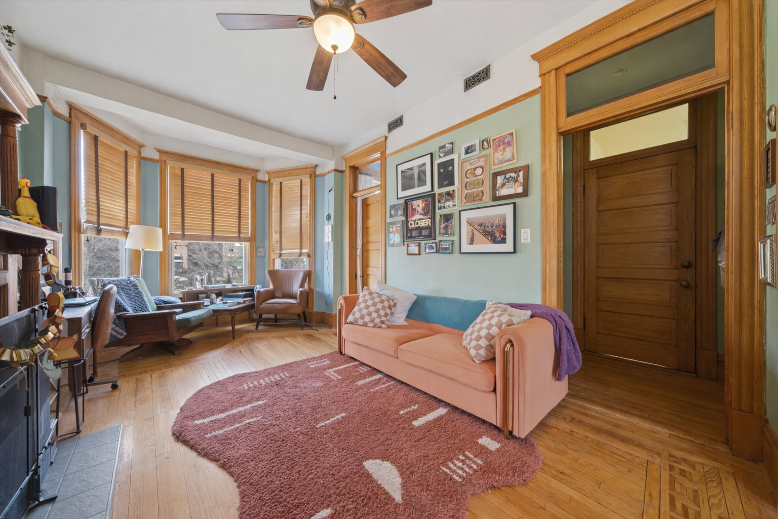 4110 N SOUTHPORT Avenue Unit: 2