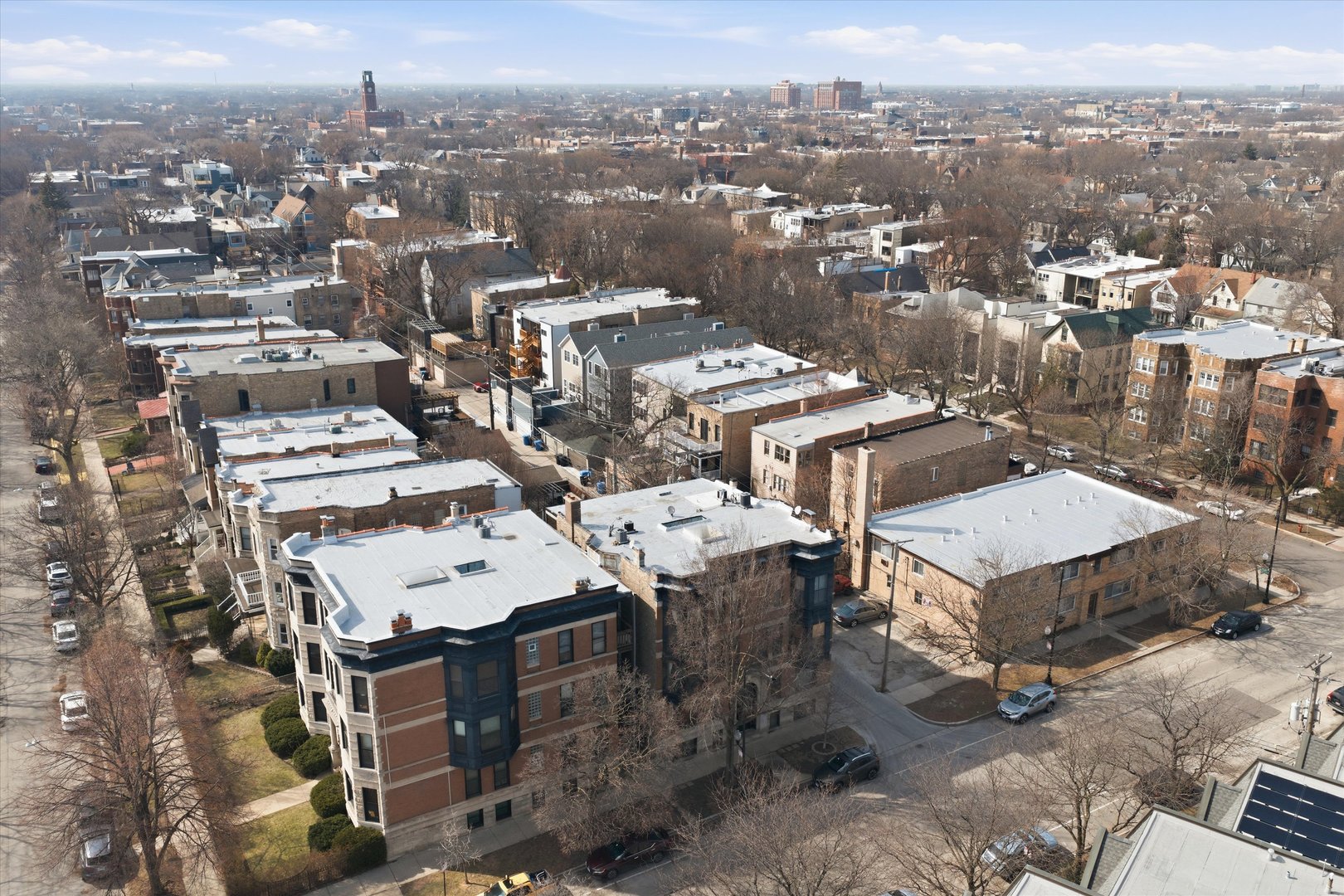 4110 N SOUTHPORT Avenue Unit: 2