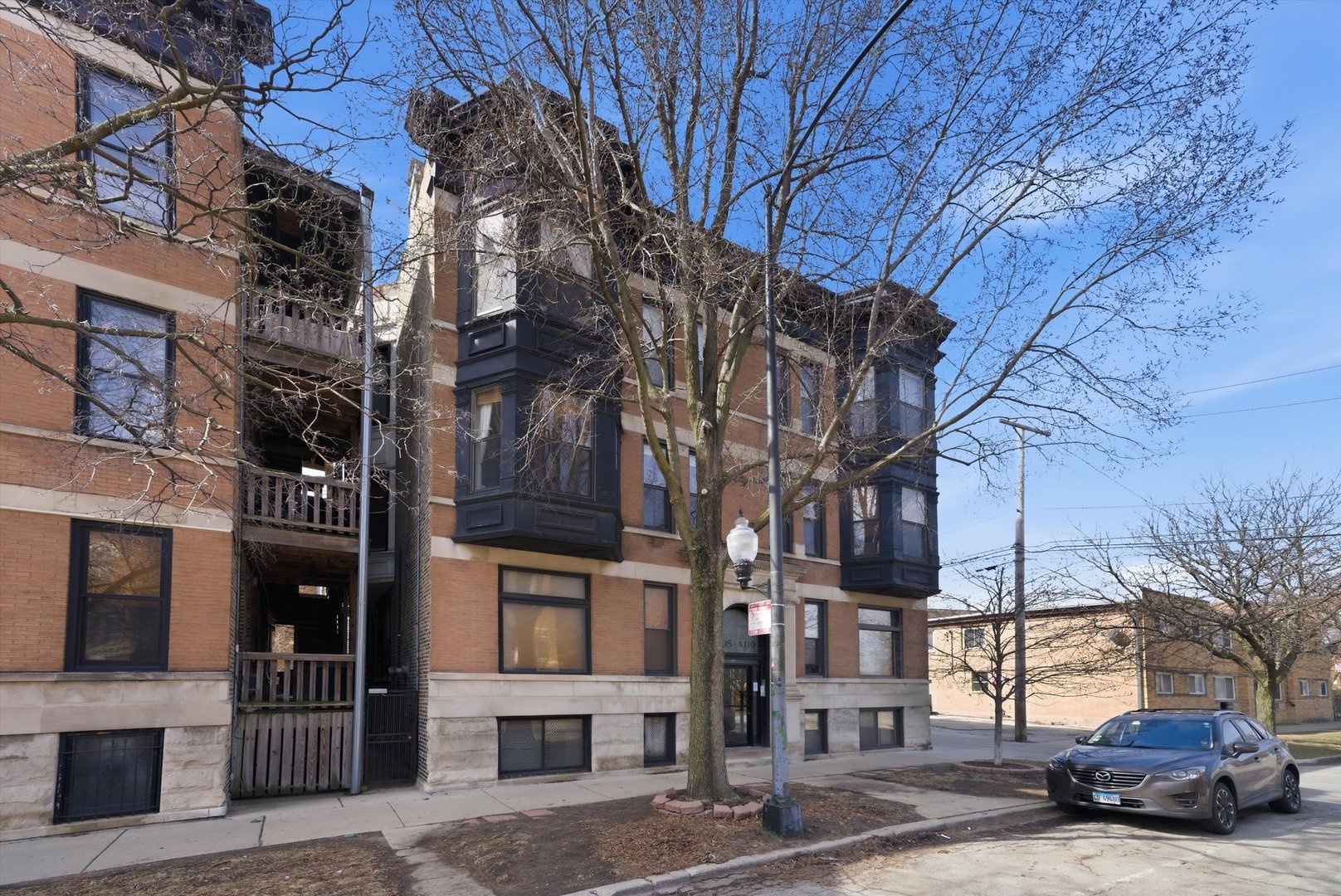 4110 N SOUTHPORT Avenue Unit: 2