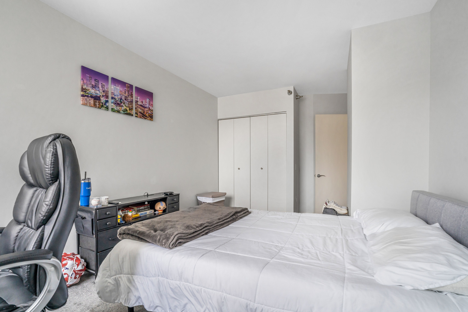 33 W Ontario Street Unit: 26A