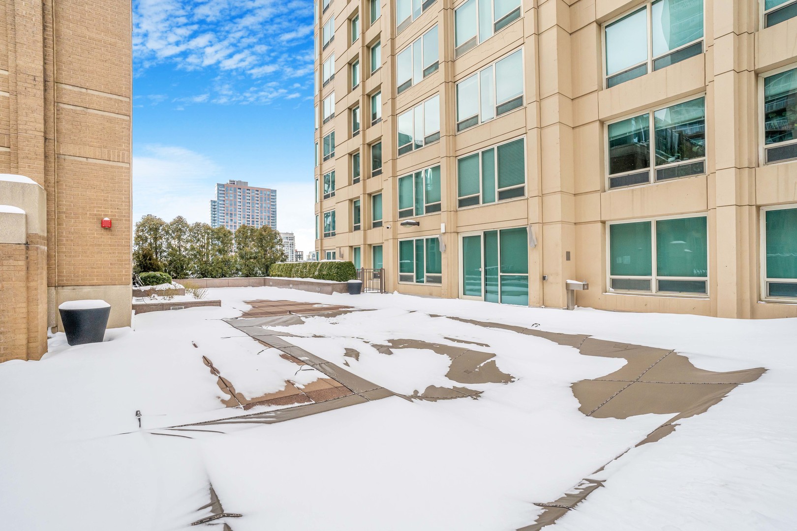 33 W Ontario Street Unit: 26A