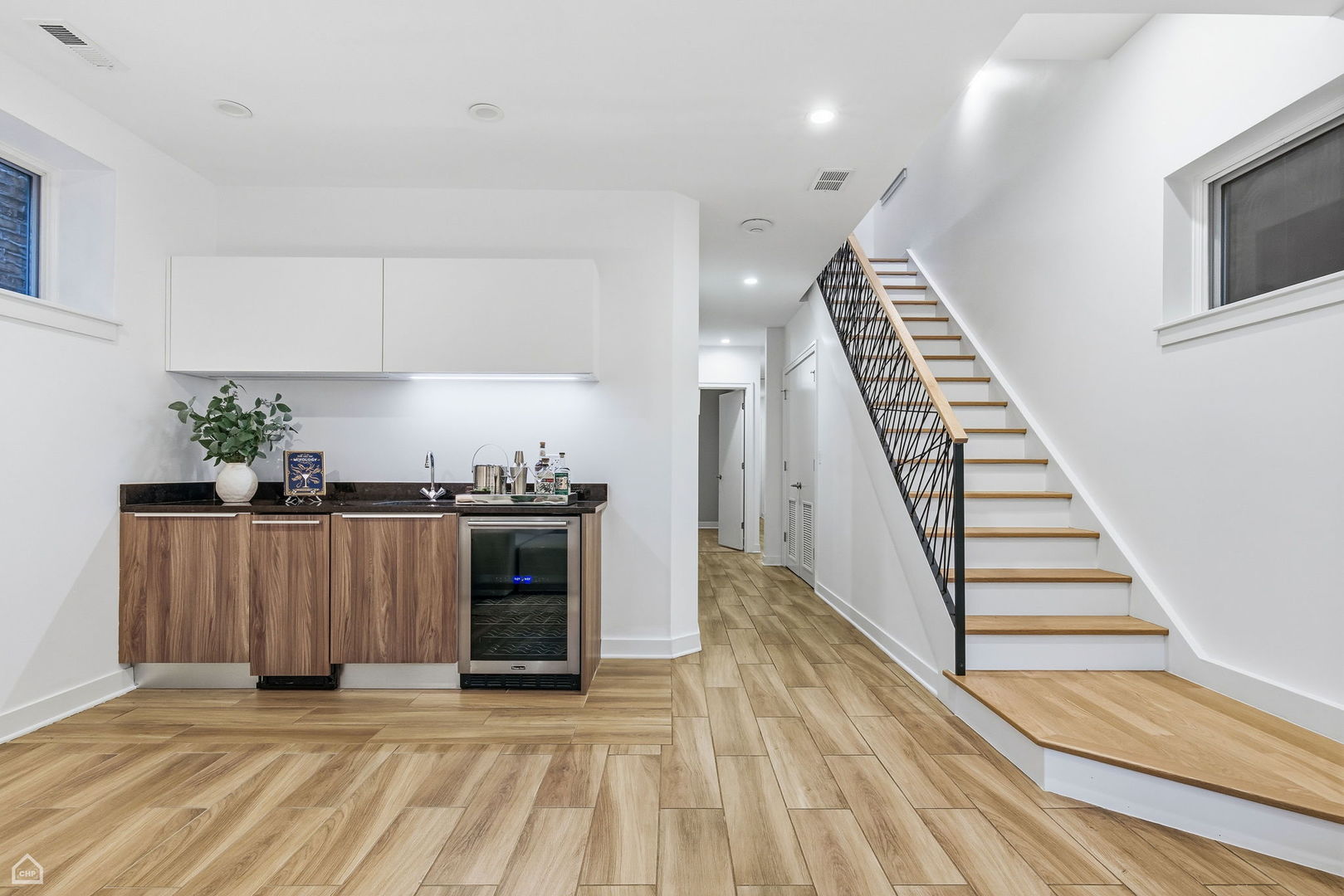 2234 W HURON Street
