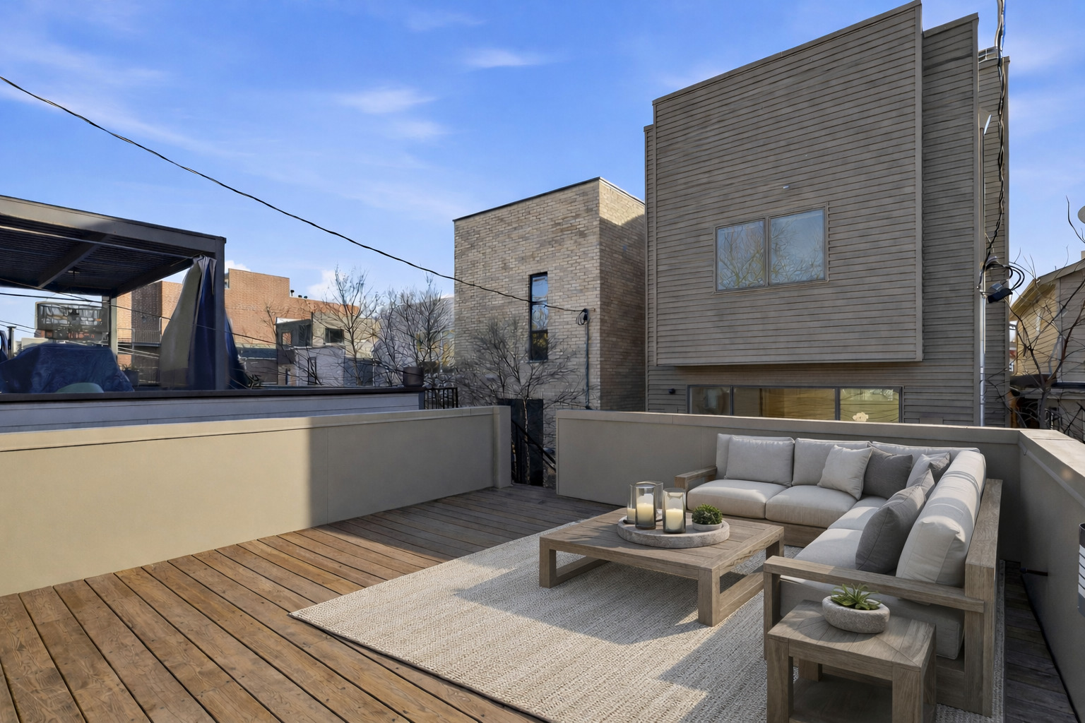 2234 W HURON Street