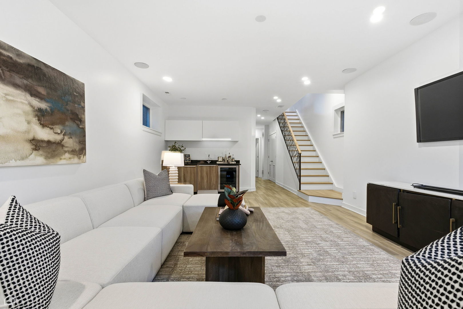 2234 W HURON Street