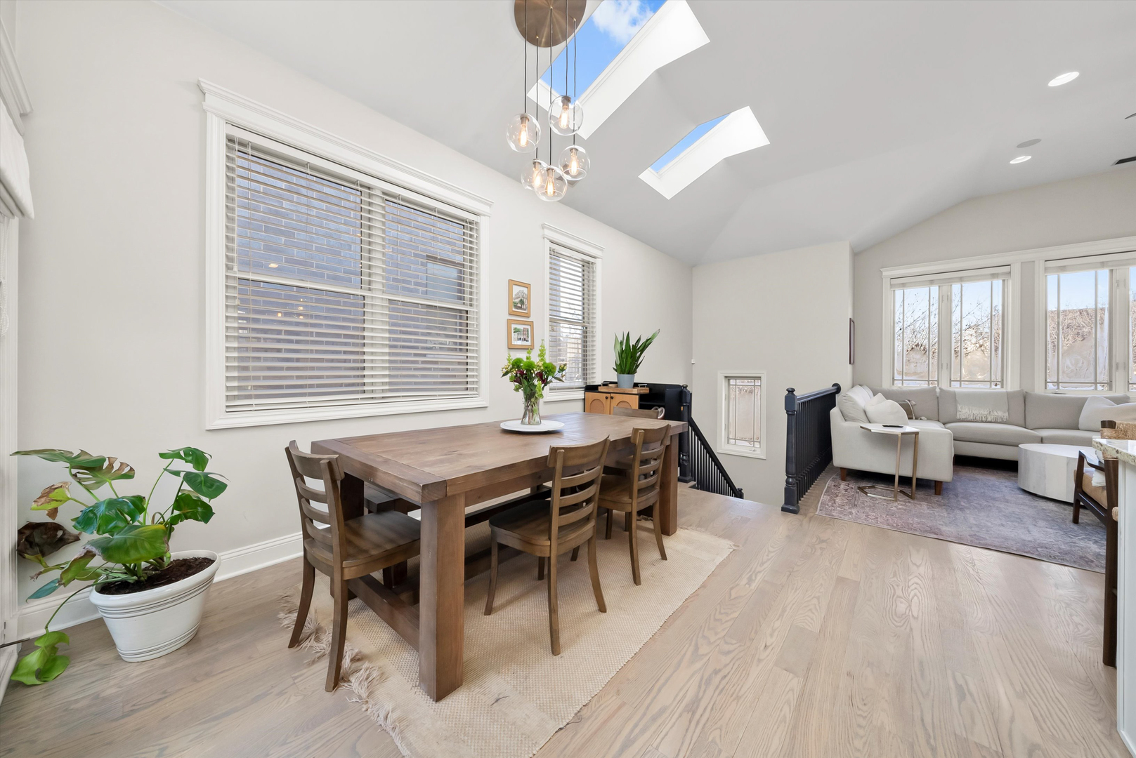 3647 N Damen Avenue Unit: 3