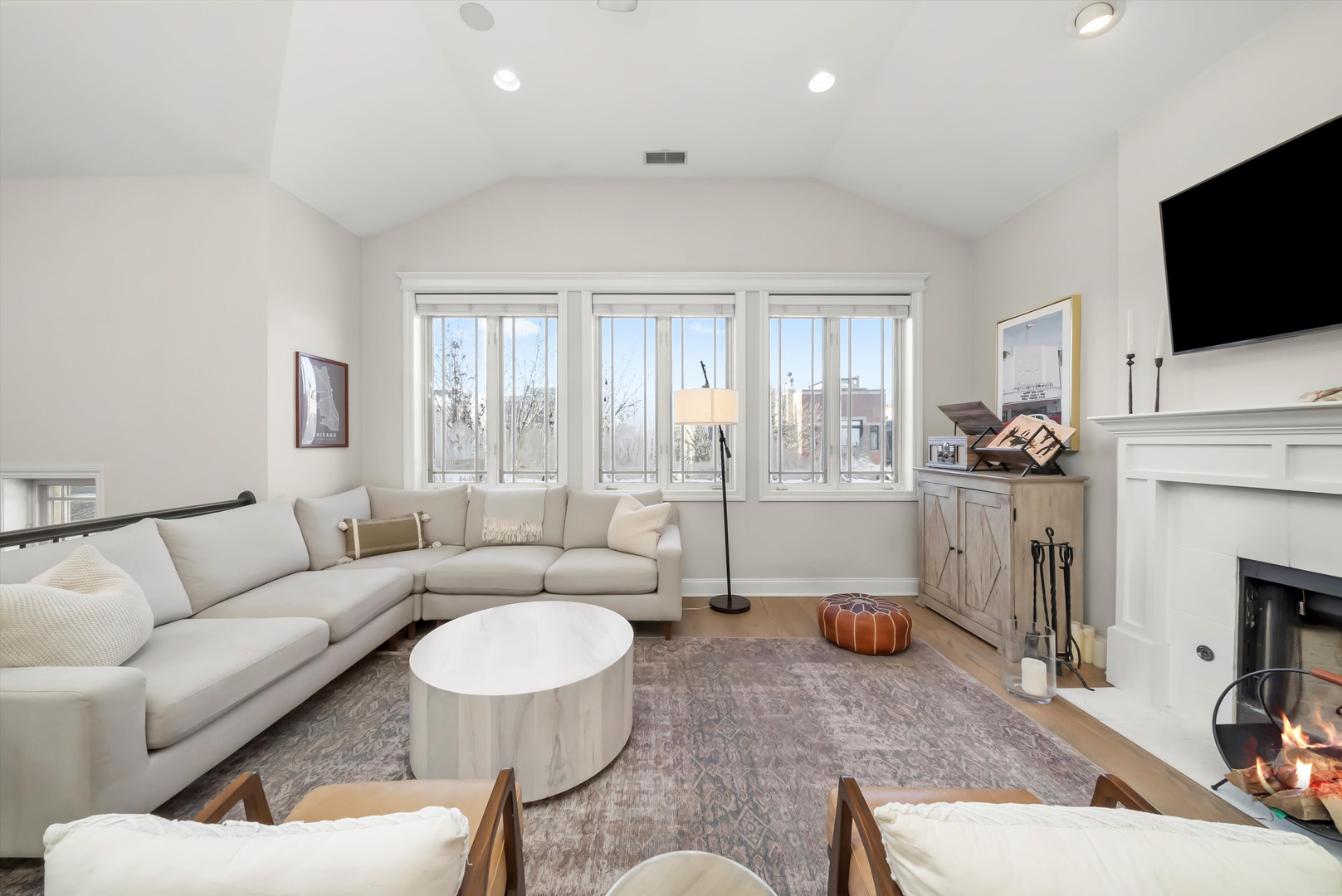 3647 N Damen Avenue Unit: 3