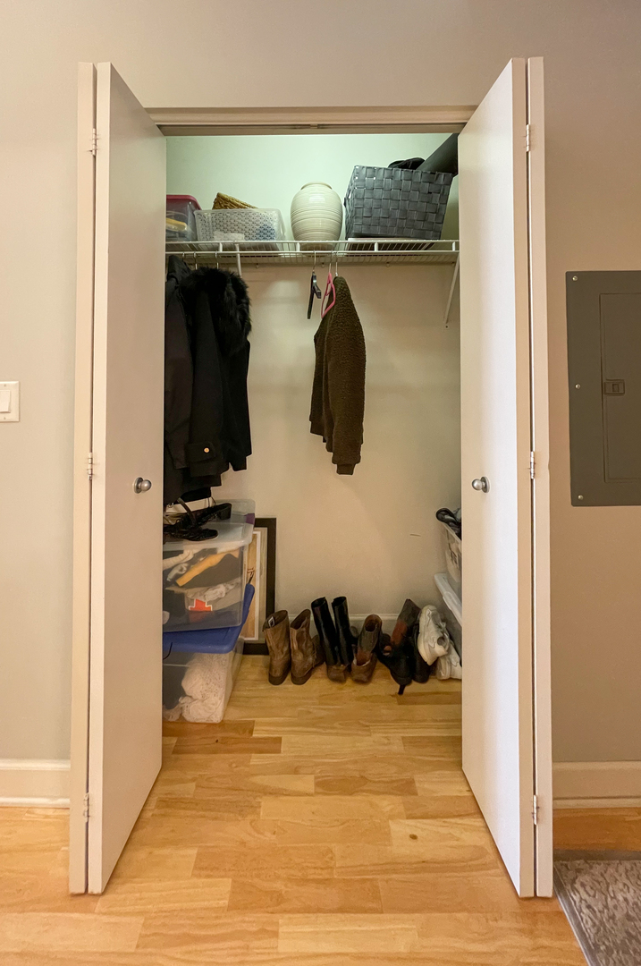 451 W Huron Street Unit: 709