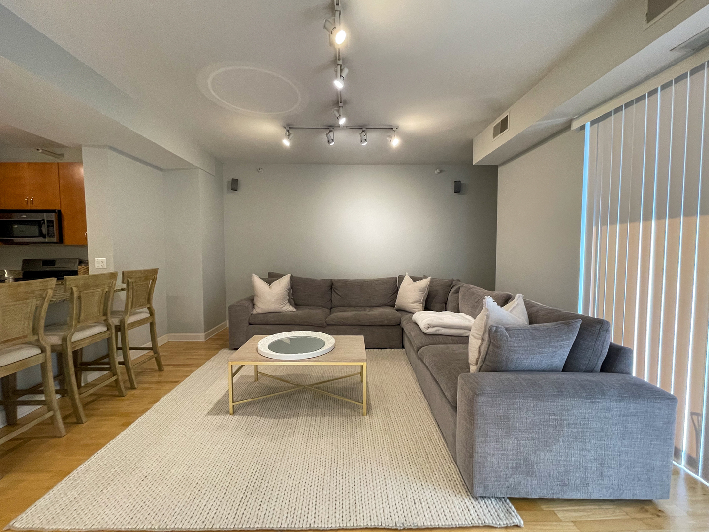 451 W Huron Street Unit: 709