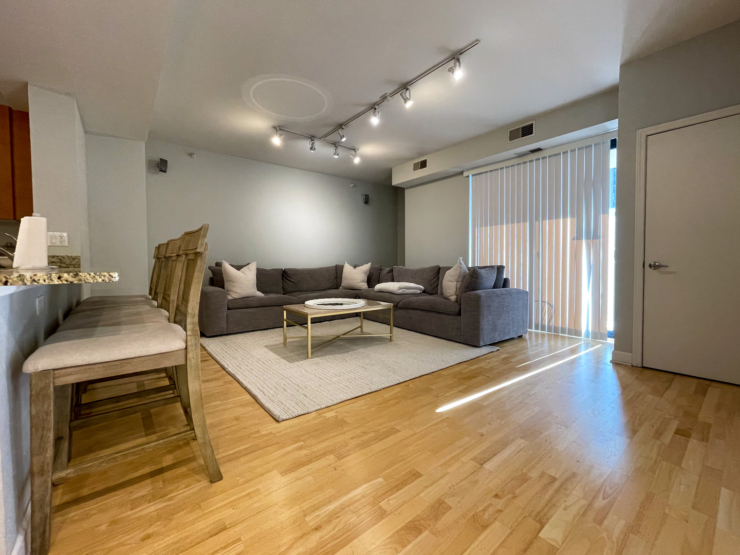 451 W Huron Street Unit: 709