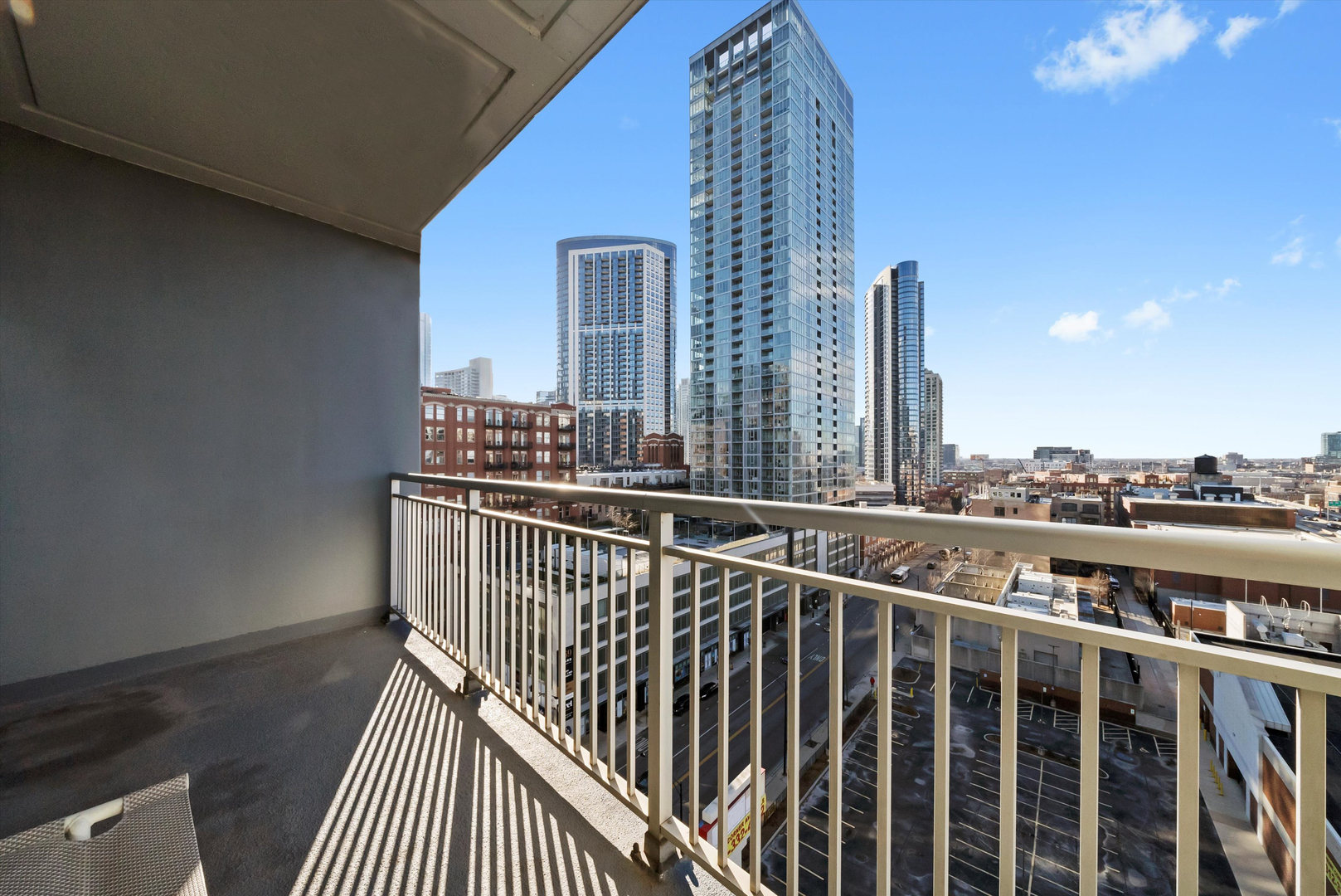 330 W Grand Avenue Unit: 1204