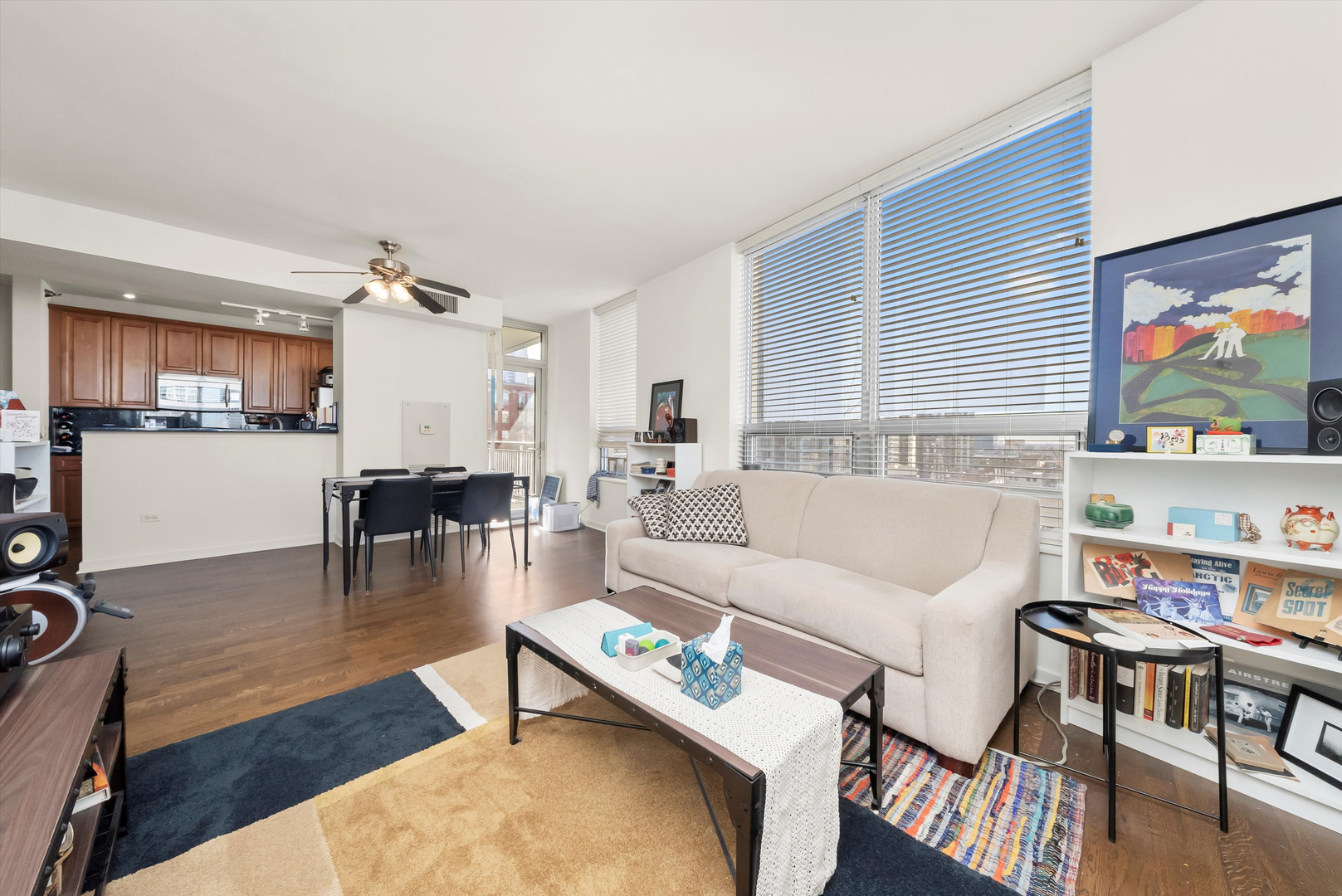 330 W Grand Avenue Unit: 1204