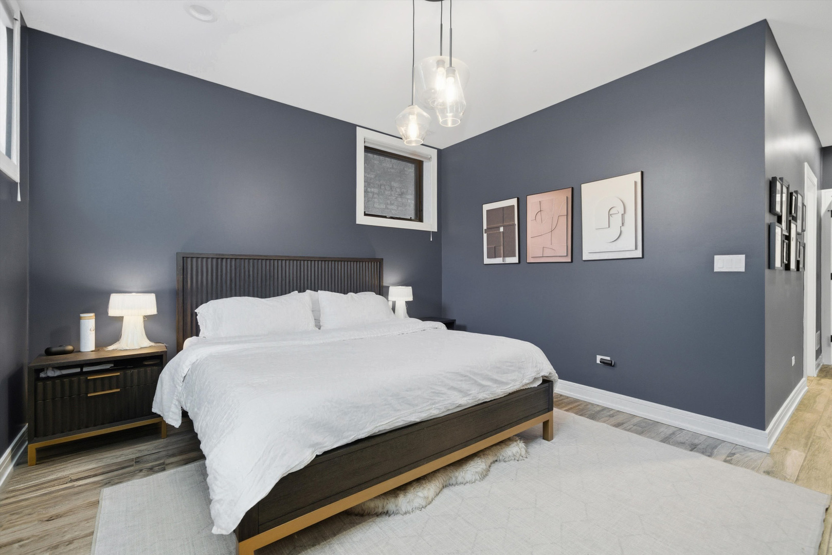 855 N Wolcott Avenue Unit: 1