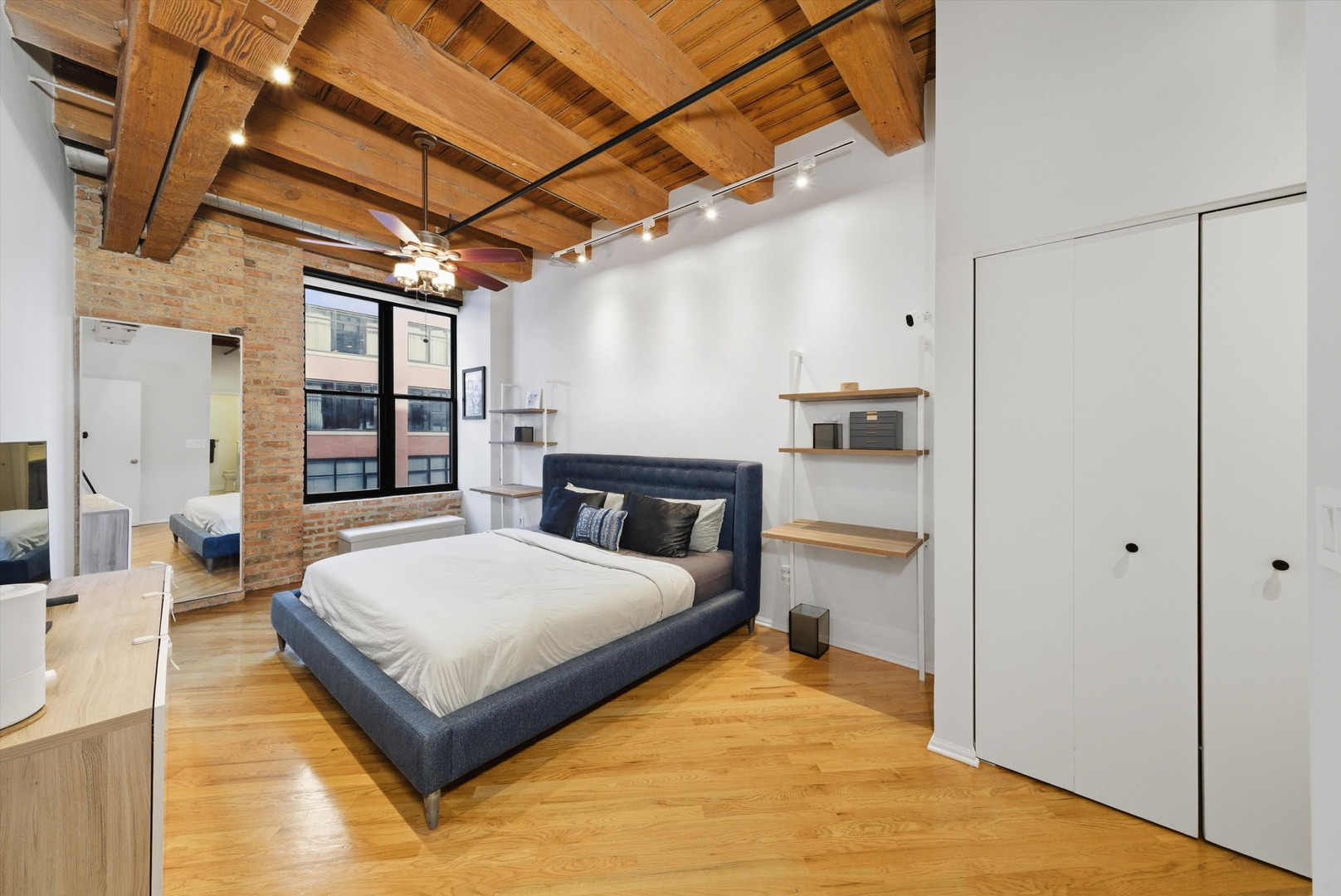 520 W HURON Street Unit: 314