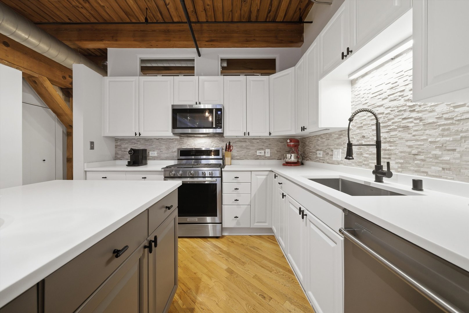 520 W HURON Street Unit: 314