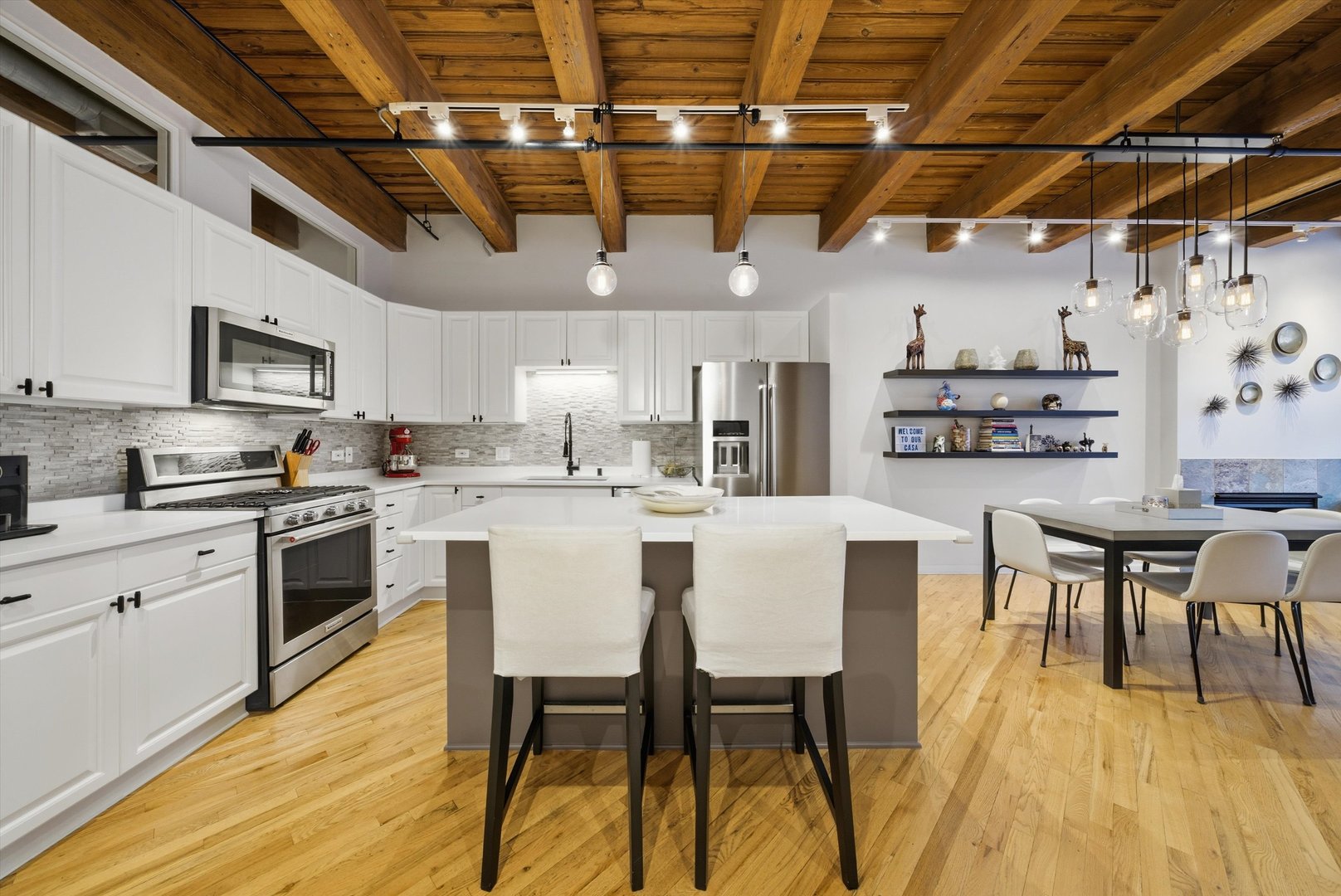 520 W HURON Street Unit: 314