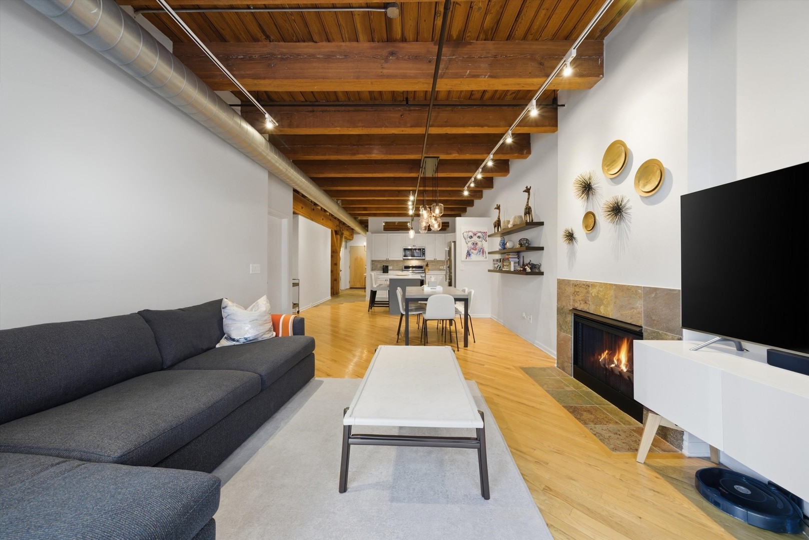 520 W HURON Street Unit: 314