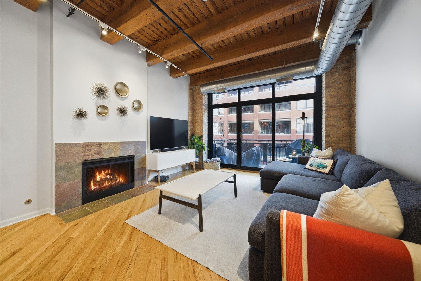 520 W HURON Street Unit: 314