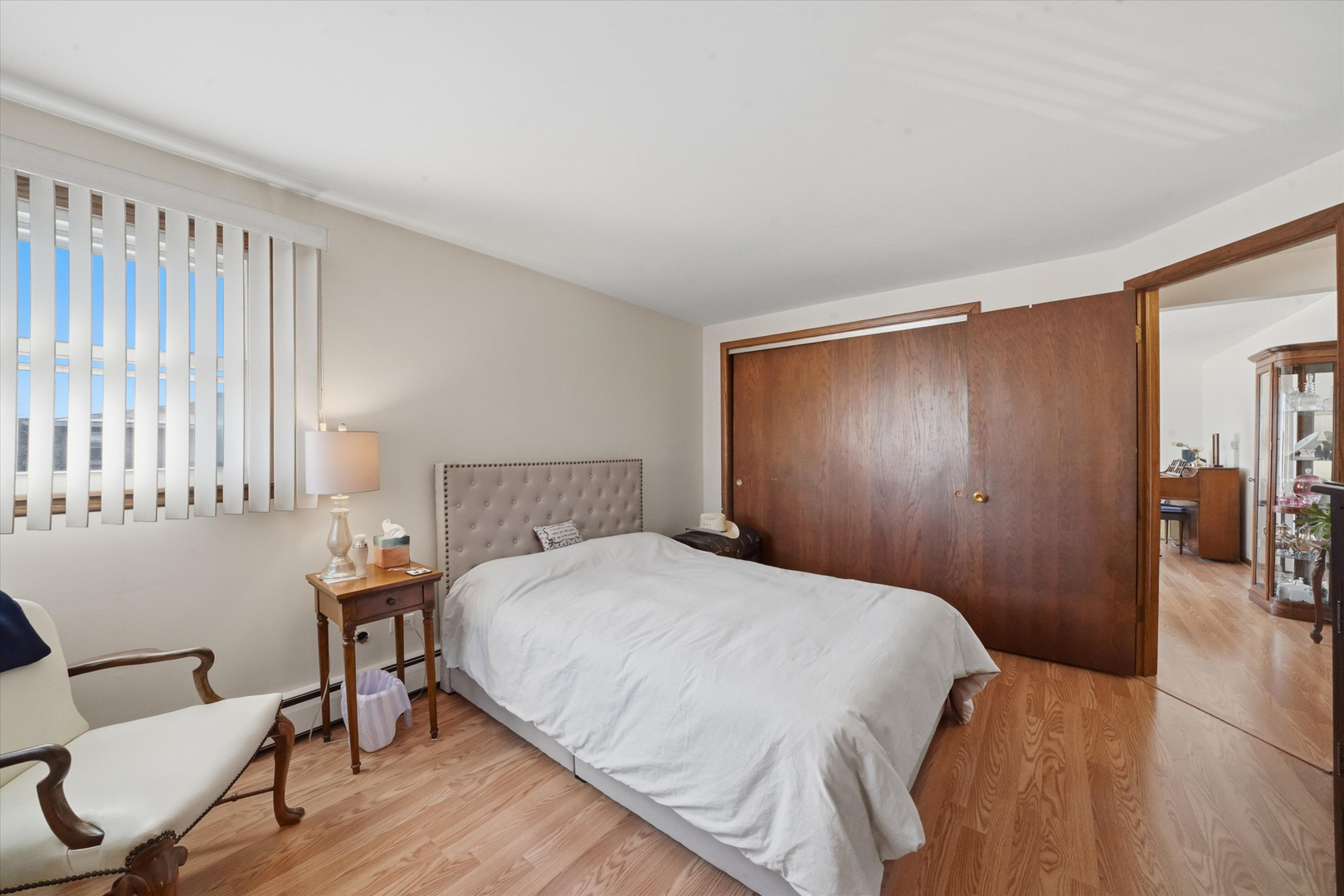 4859 W Byron Street Unit: 301W