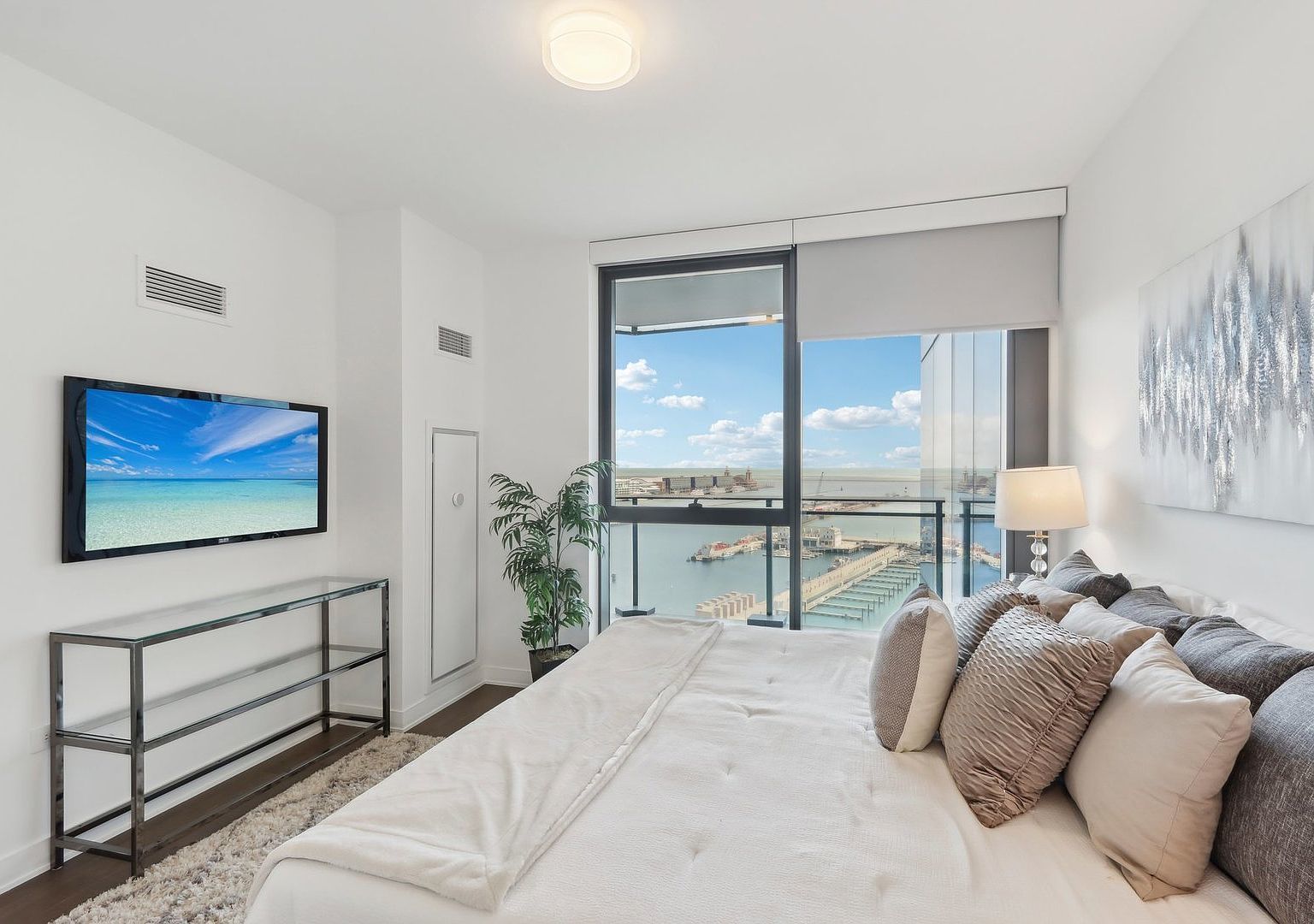 211 N Harbor Drive Unit: 408