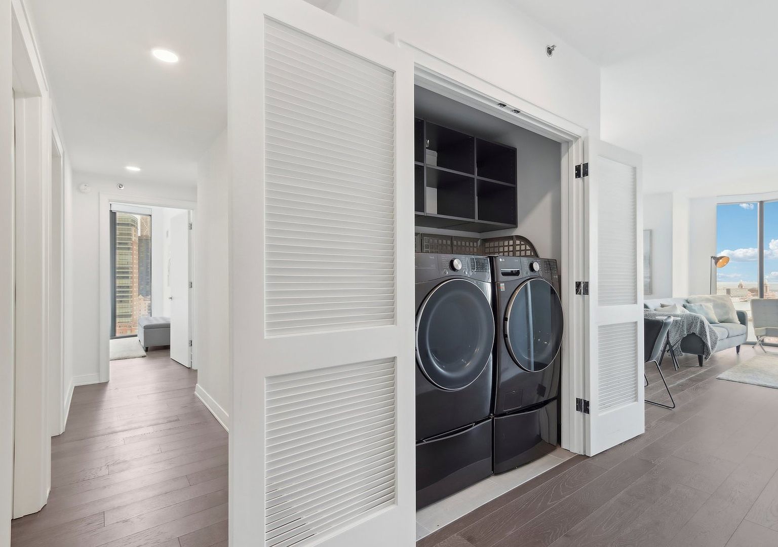 211 N Harbor Drive Unit: 408