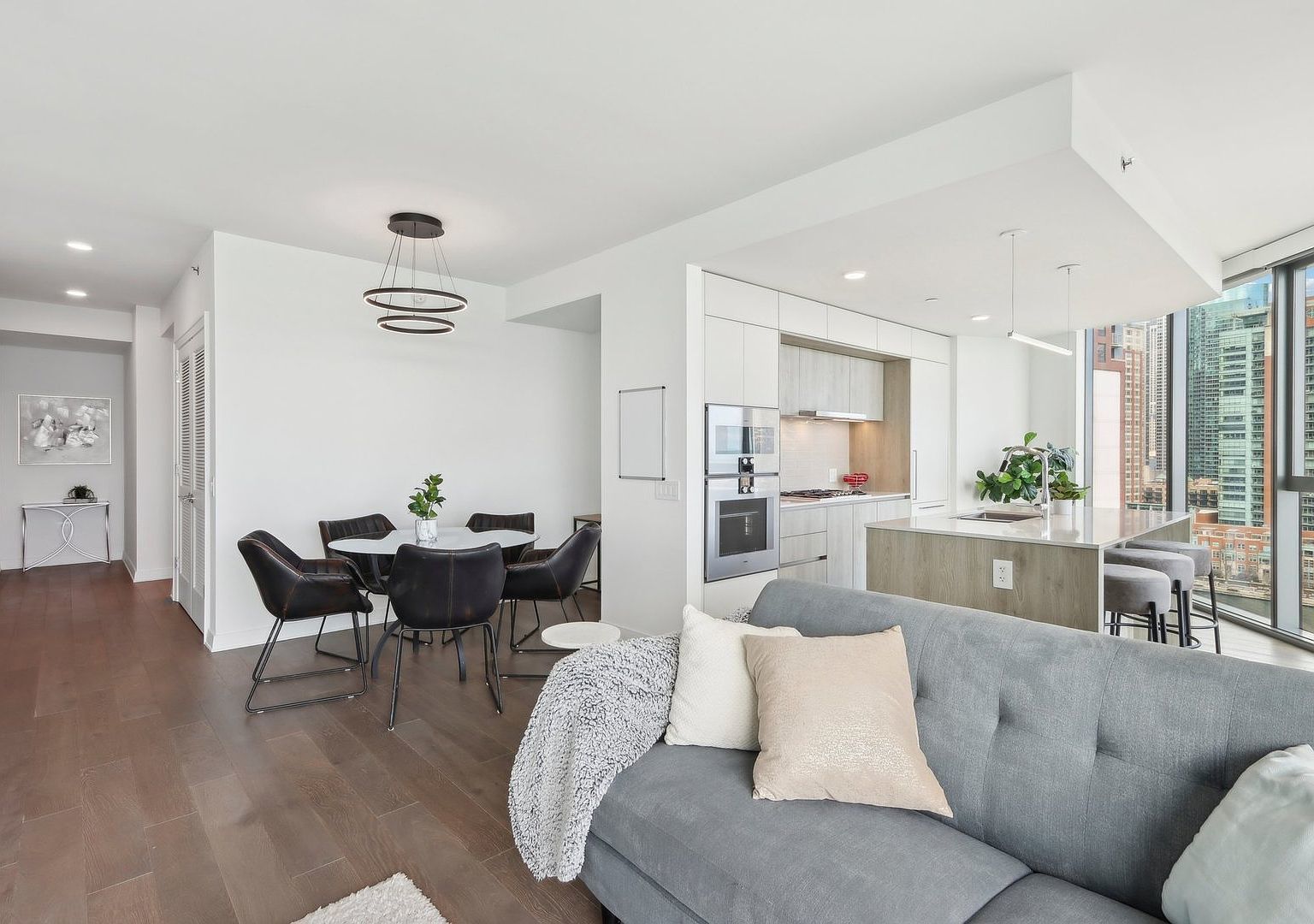 211 N Harbor Drive Unit: 408