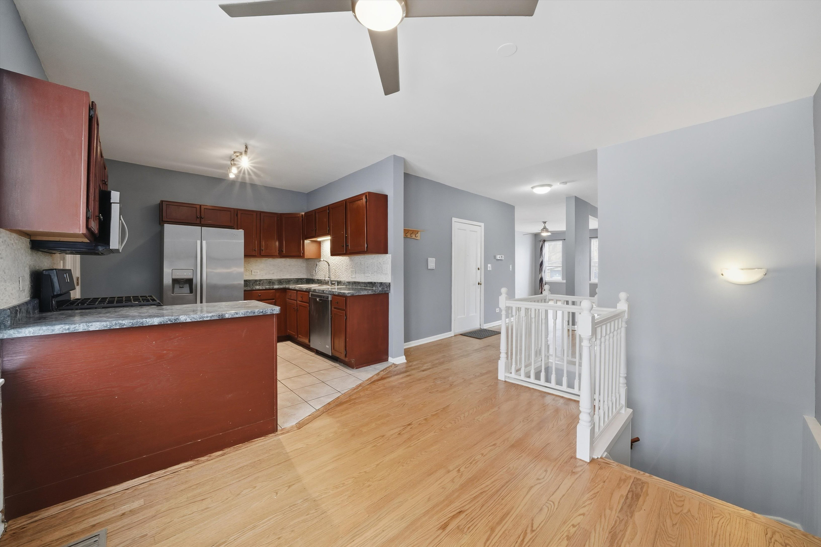 2504 W Balmoral Avenue Unit: 1D