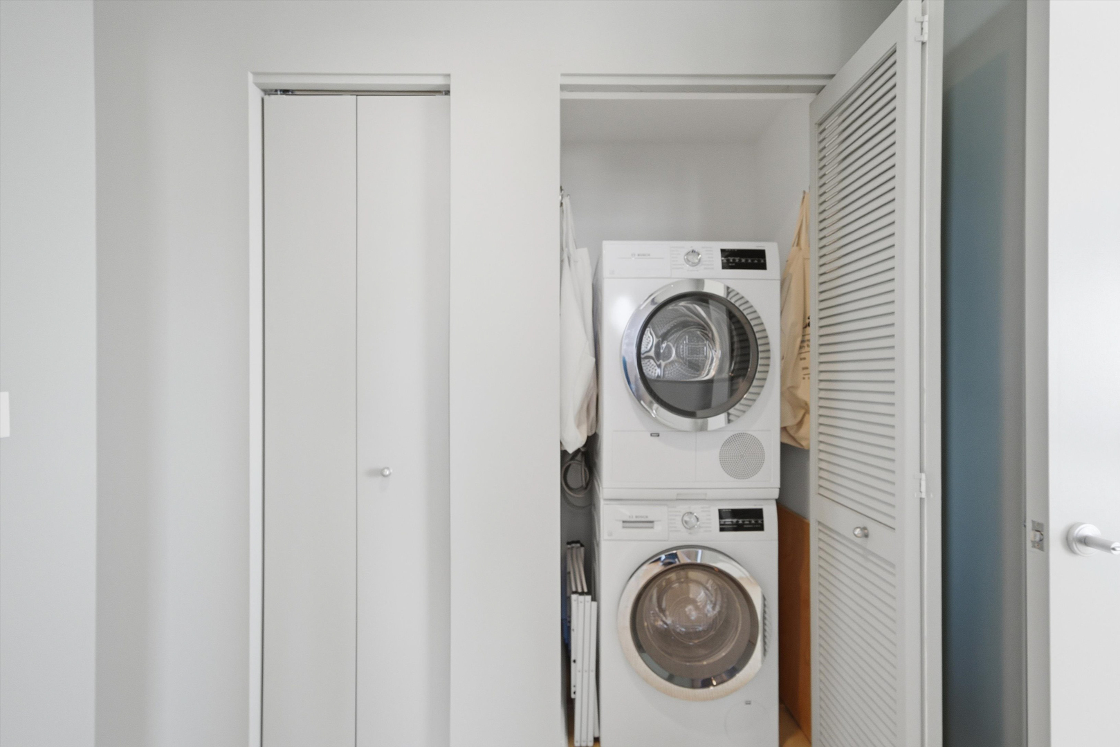 60 E Monroe Street Unit: 5304