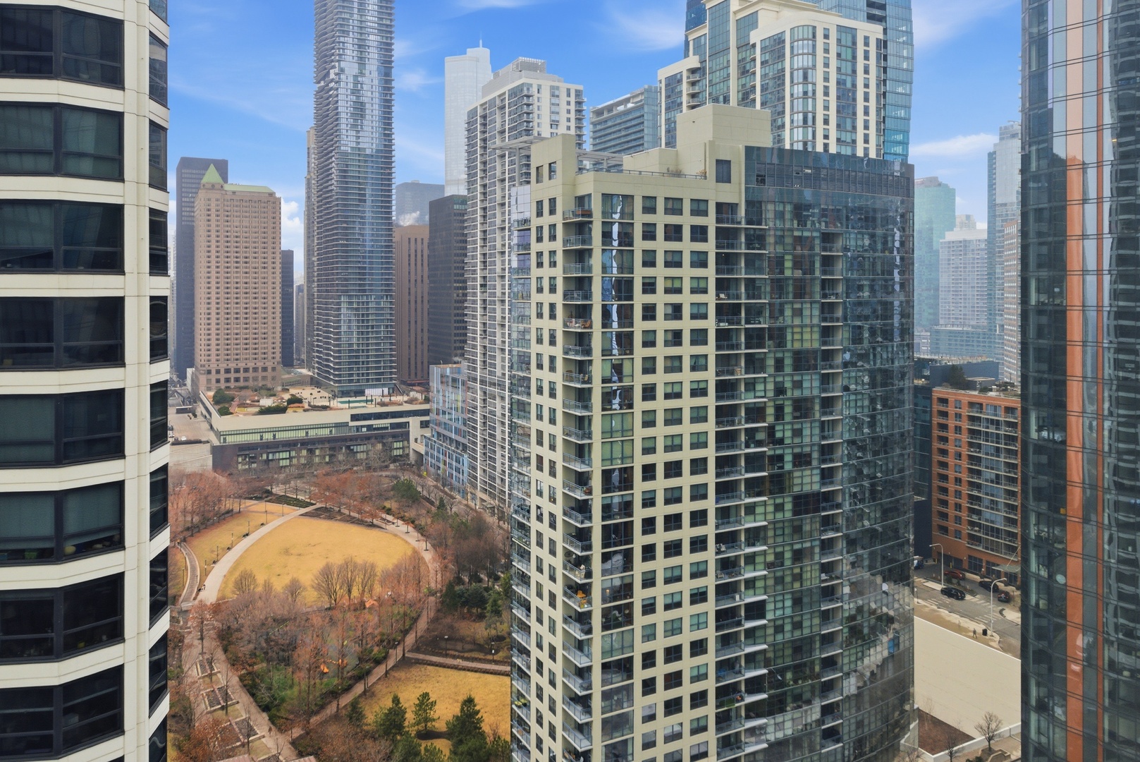 195 N HARBOR Drive Unit: 2307