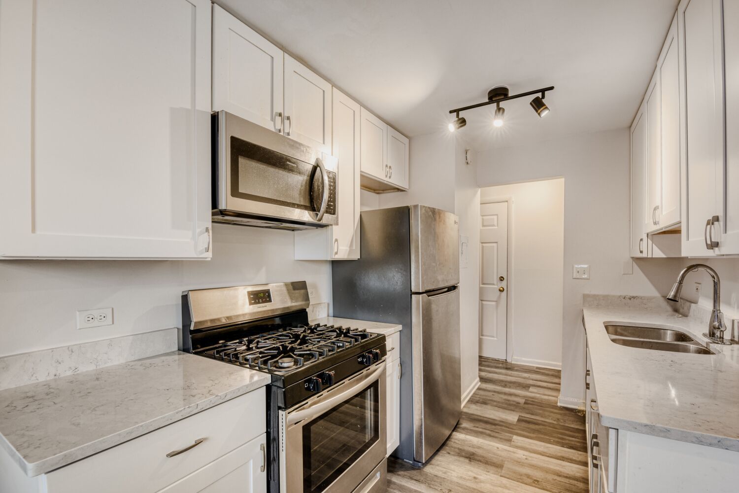5400 N Sheridan Road Unit: 202