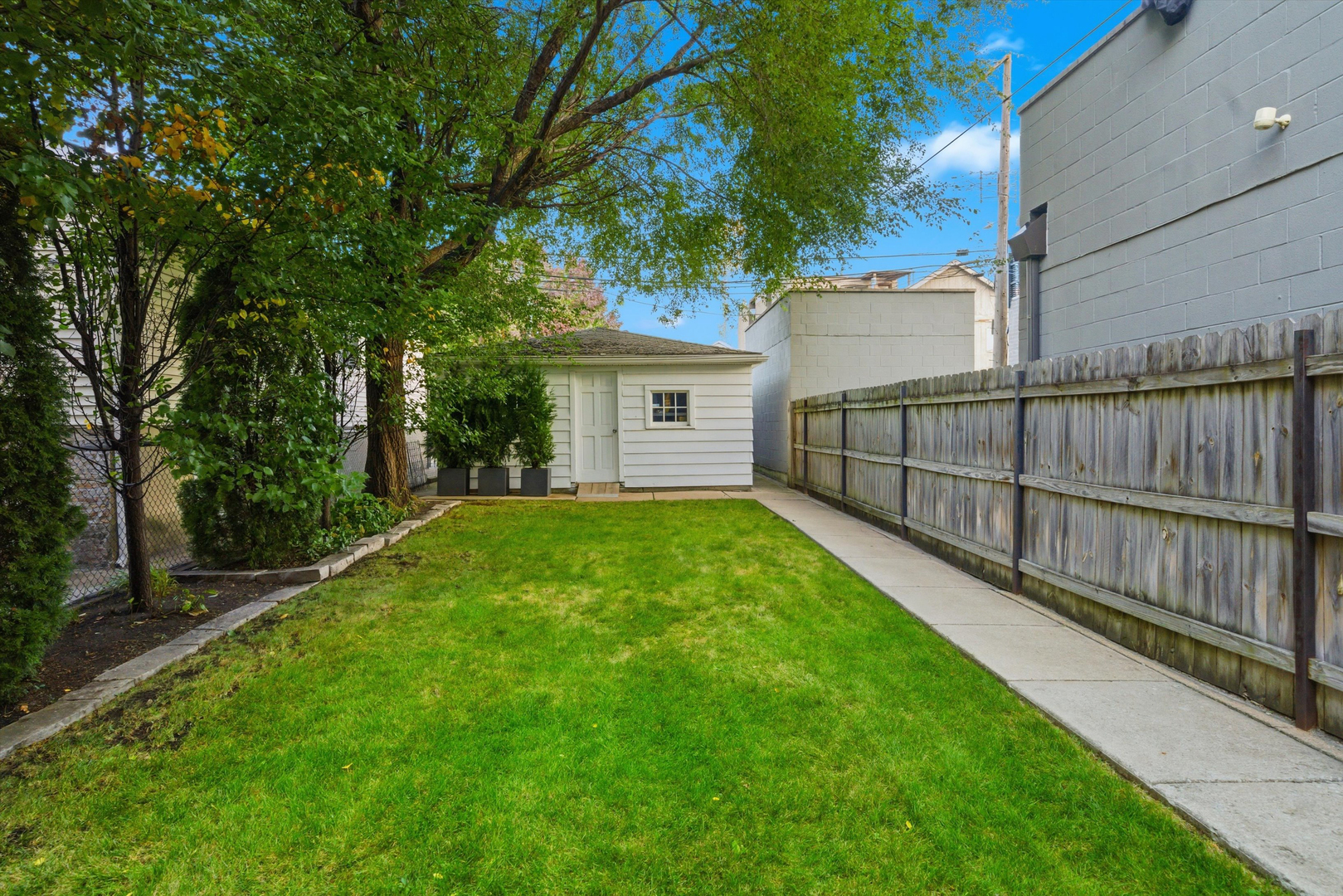 1220 W Hubbard Street