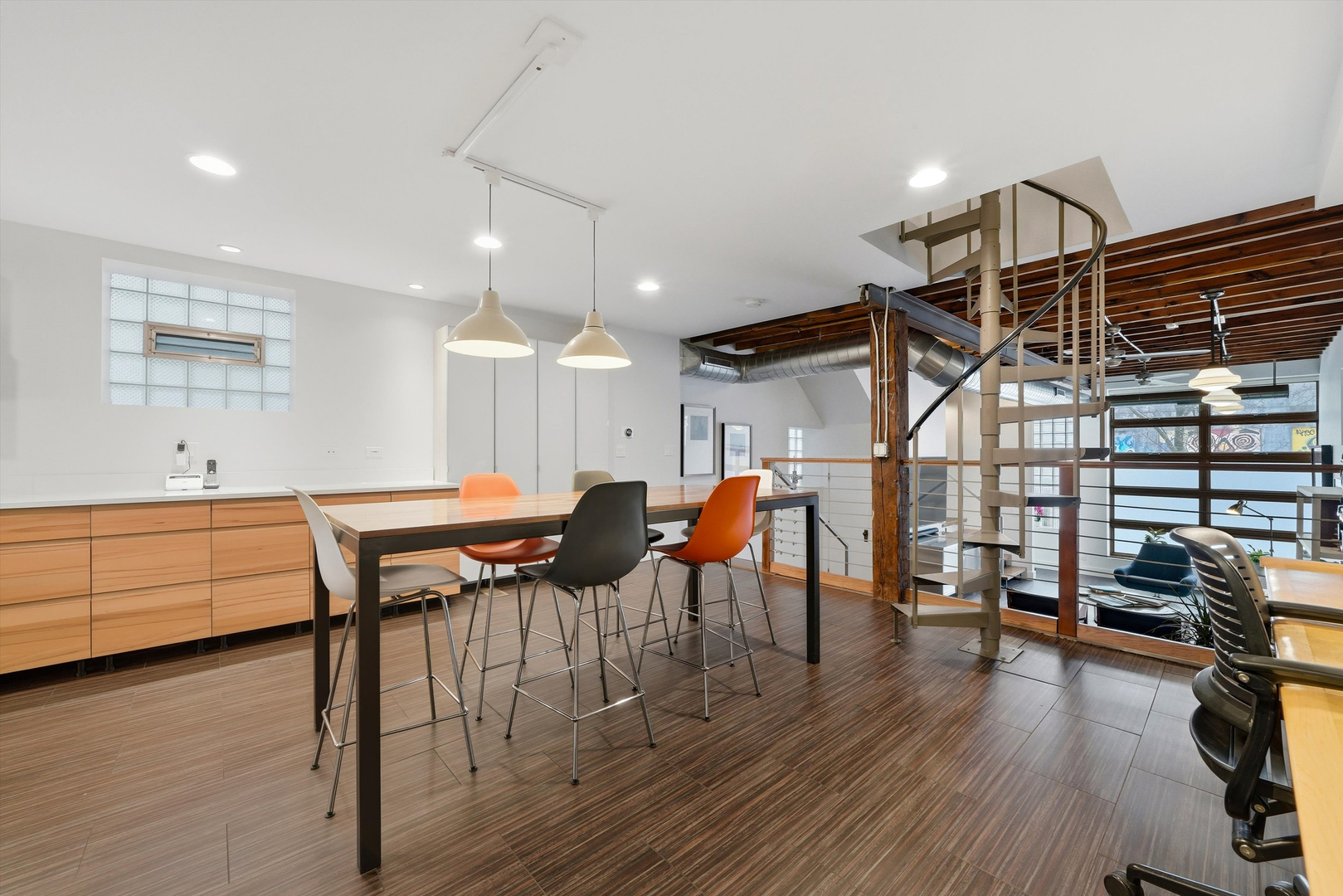 1220 W Hubbard Street