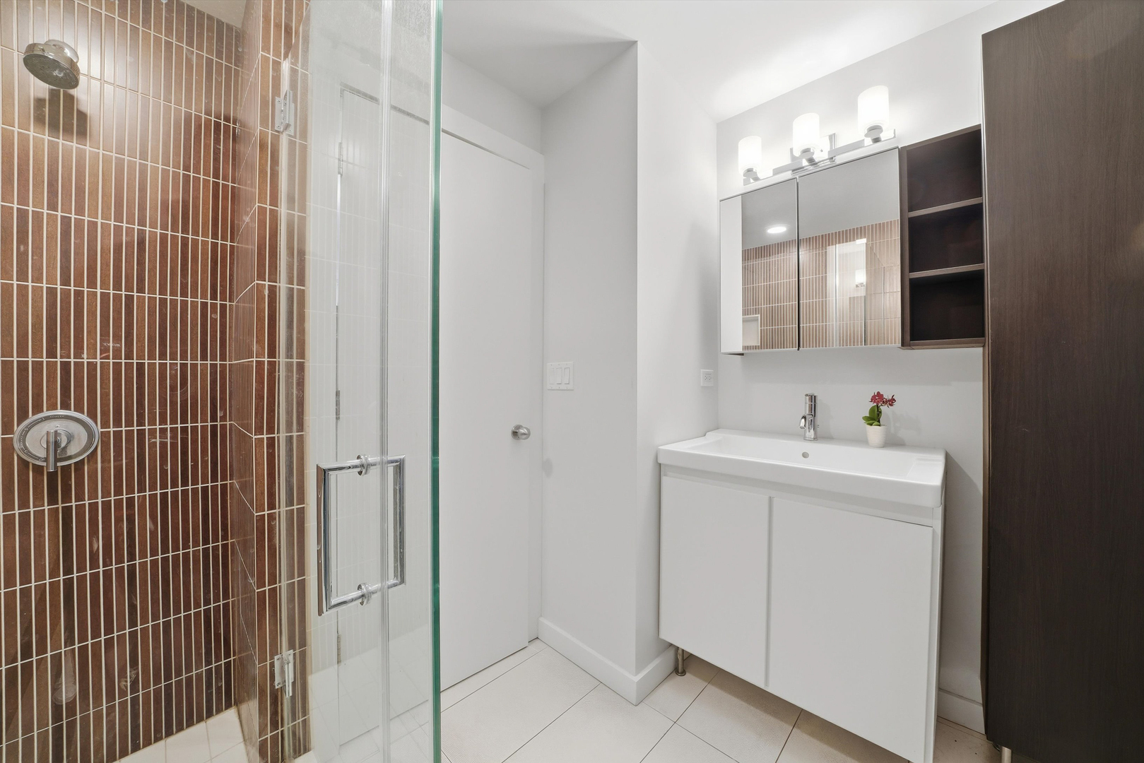 1220 W Hubbard Street