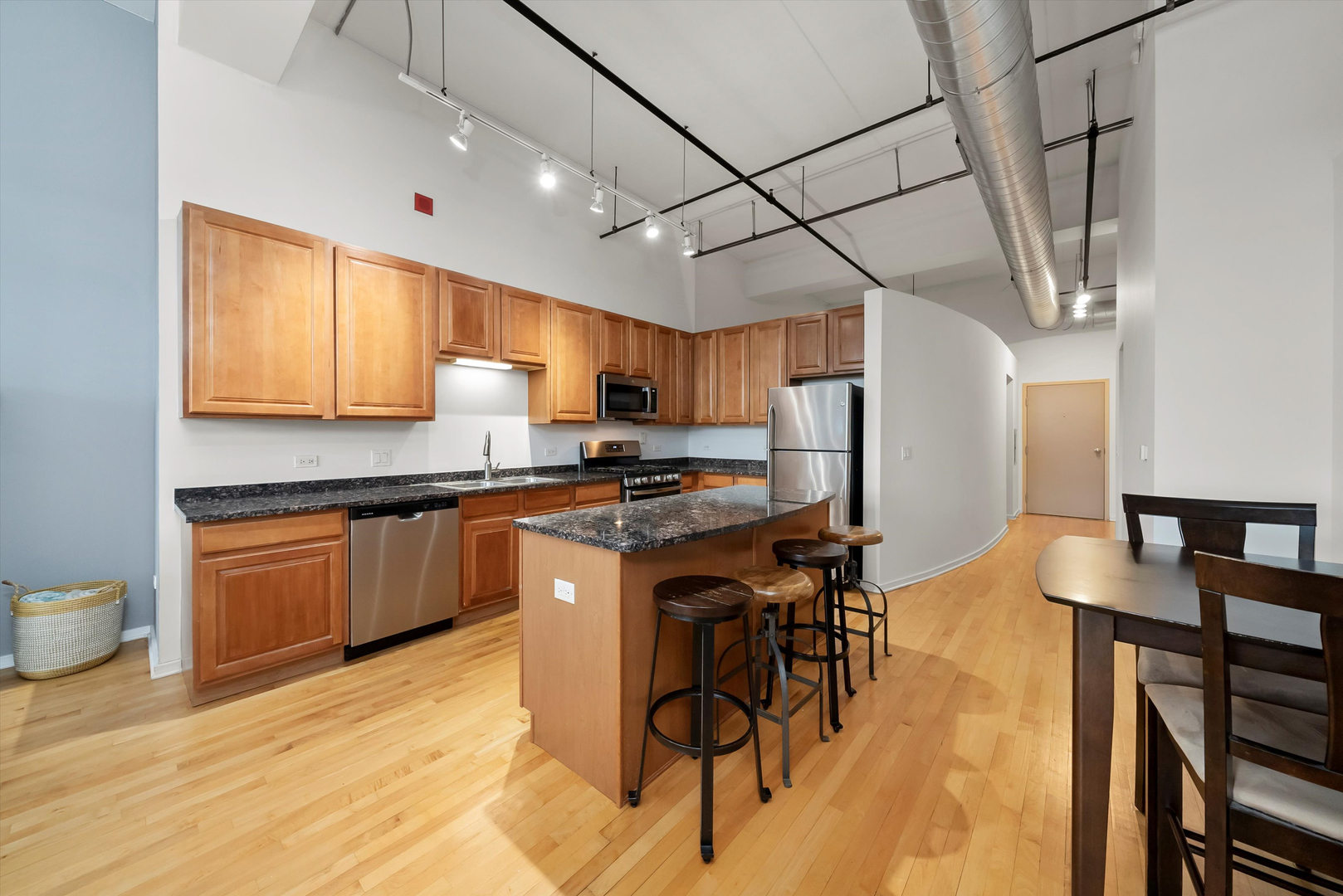 1645 W Ogden Avenue Unit: 702