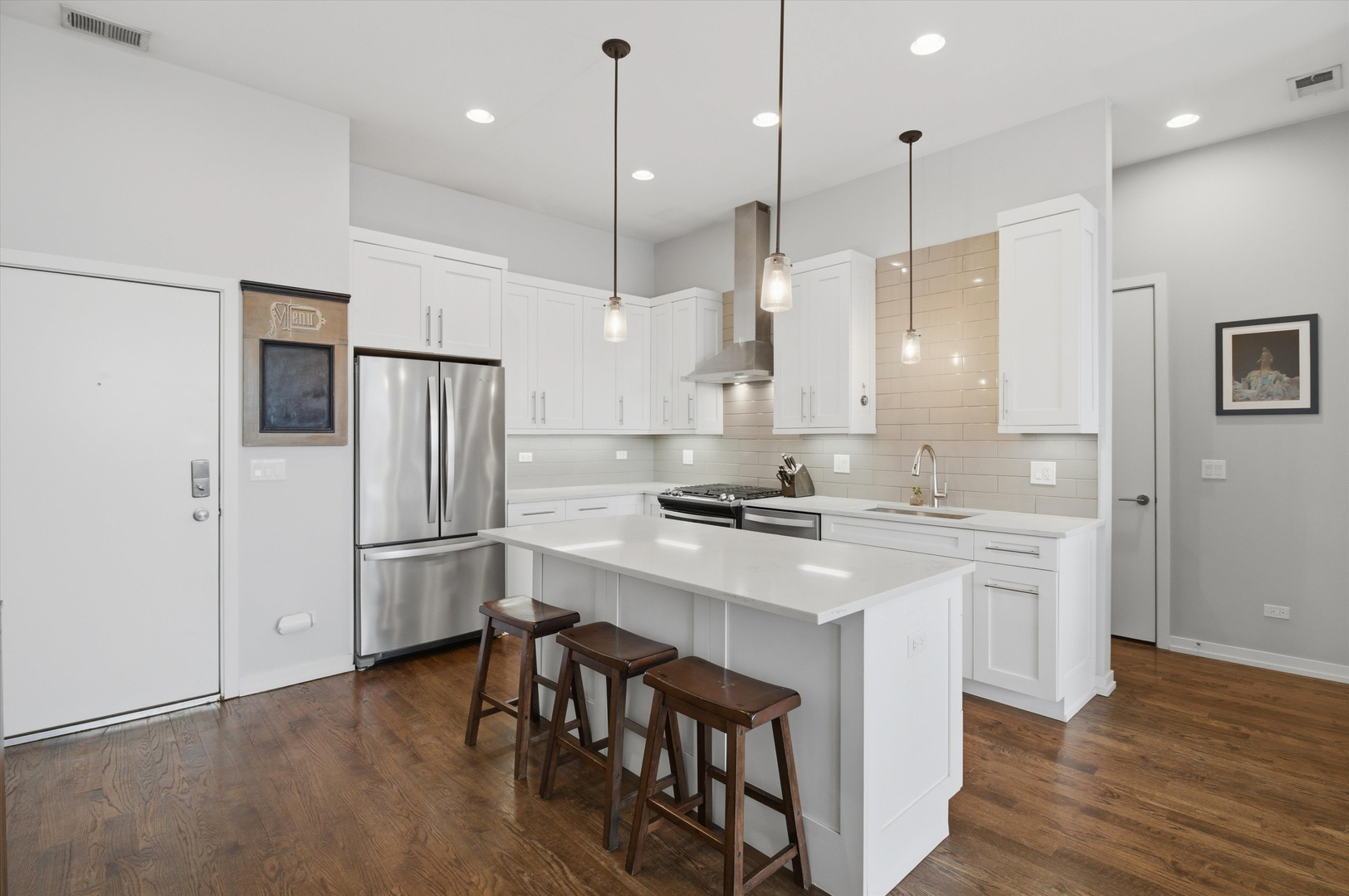 5 N Oakley Boulevard Unit: 406